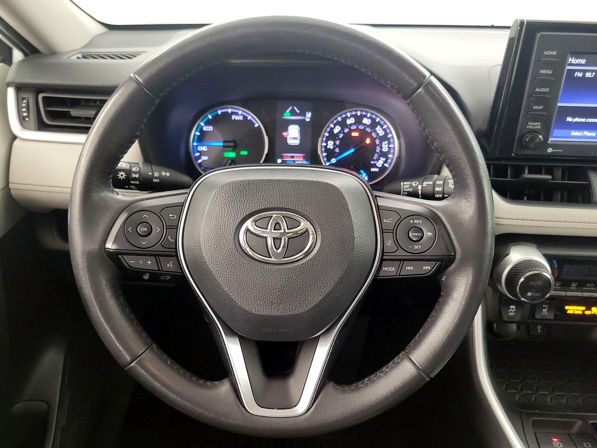 Thumbnail: 2021 Toyota RAV4 - 10