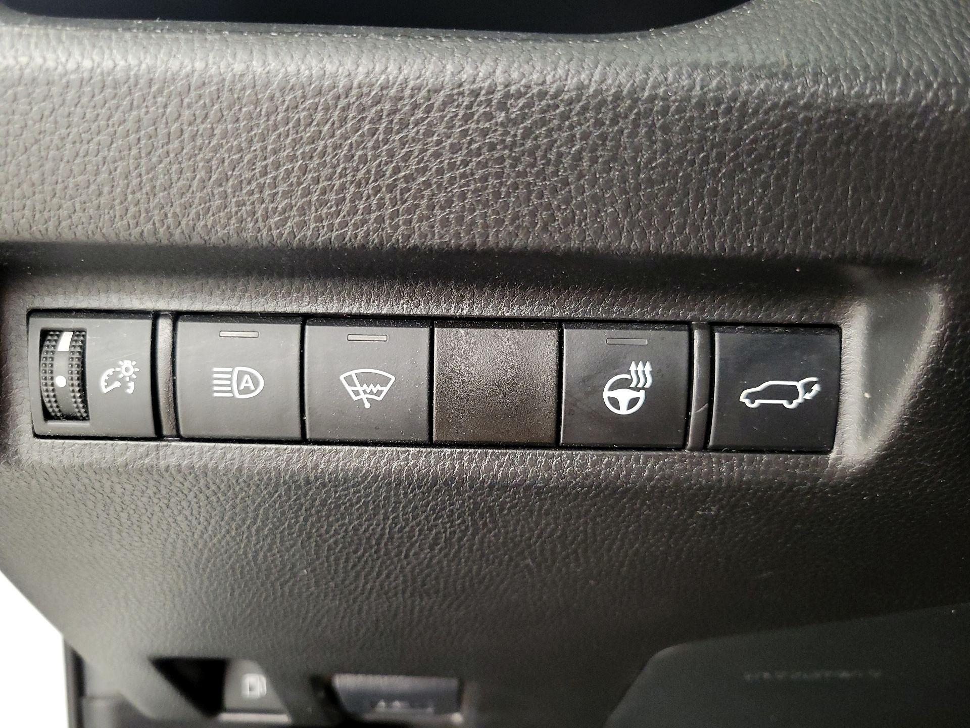 Thumbnail: 2021 Toyota RAV4 - 13