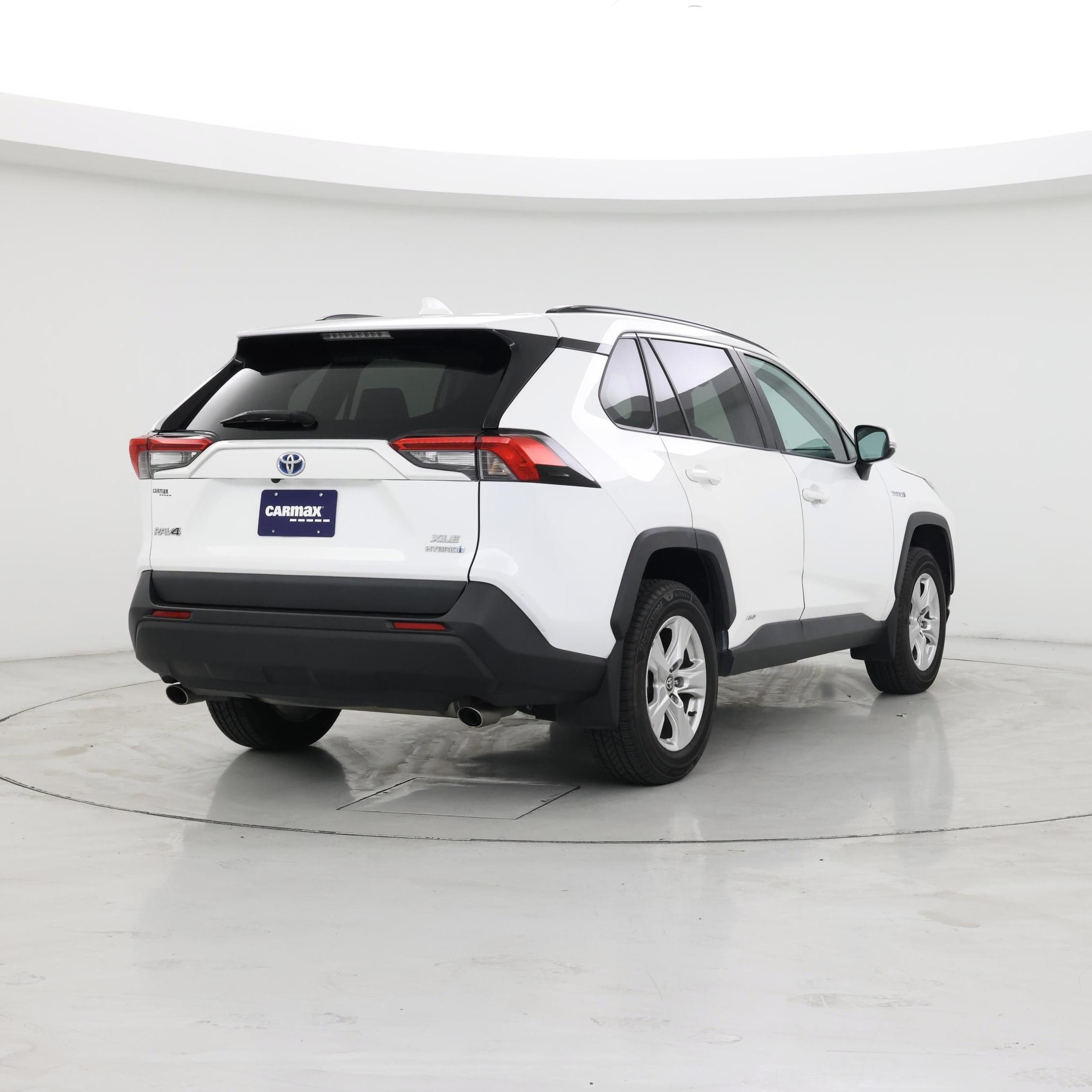 Thumbnail: 2021 Toyota RAV4 - 8