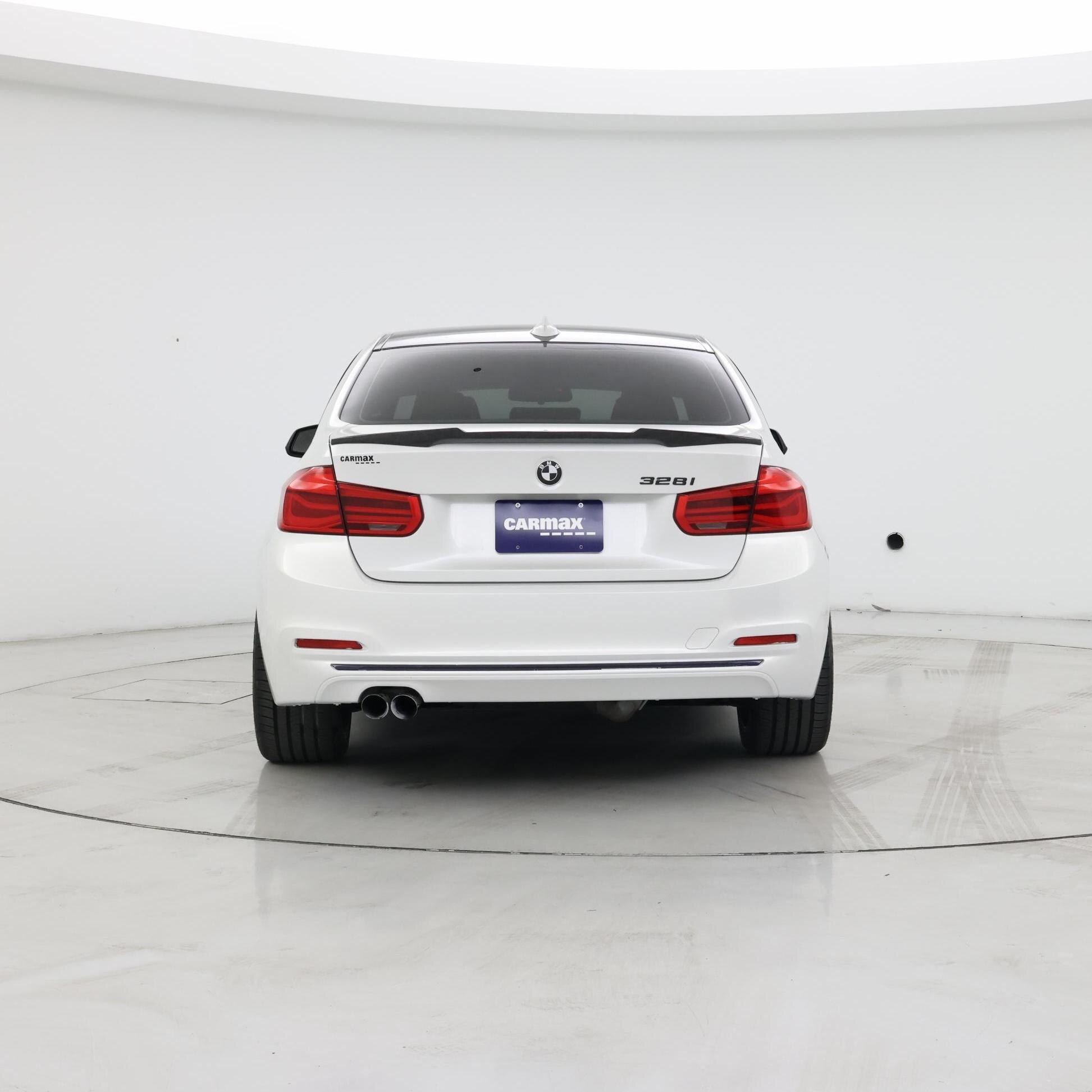 Thumbnail: 2016 BMW 3 Series - 6