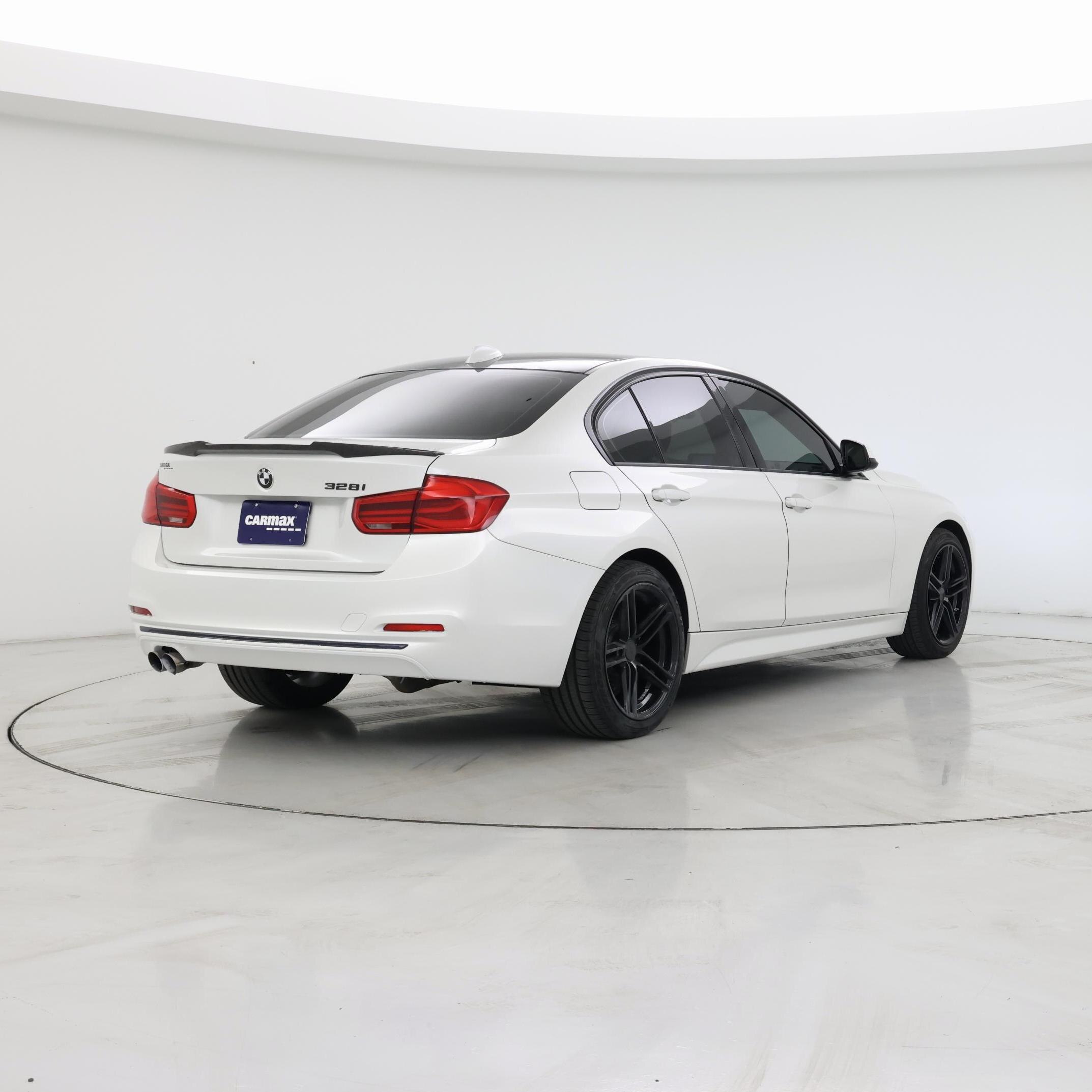 Thumbnail: 2016 BMW 3 Series - 8