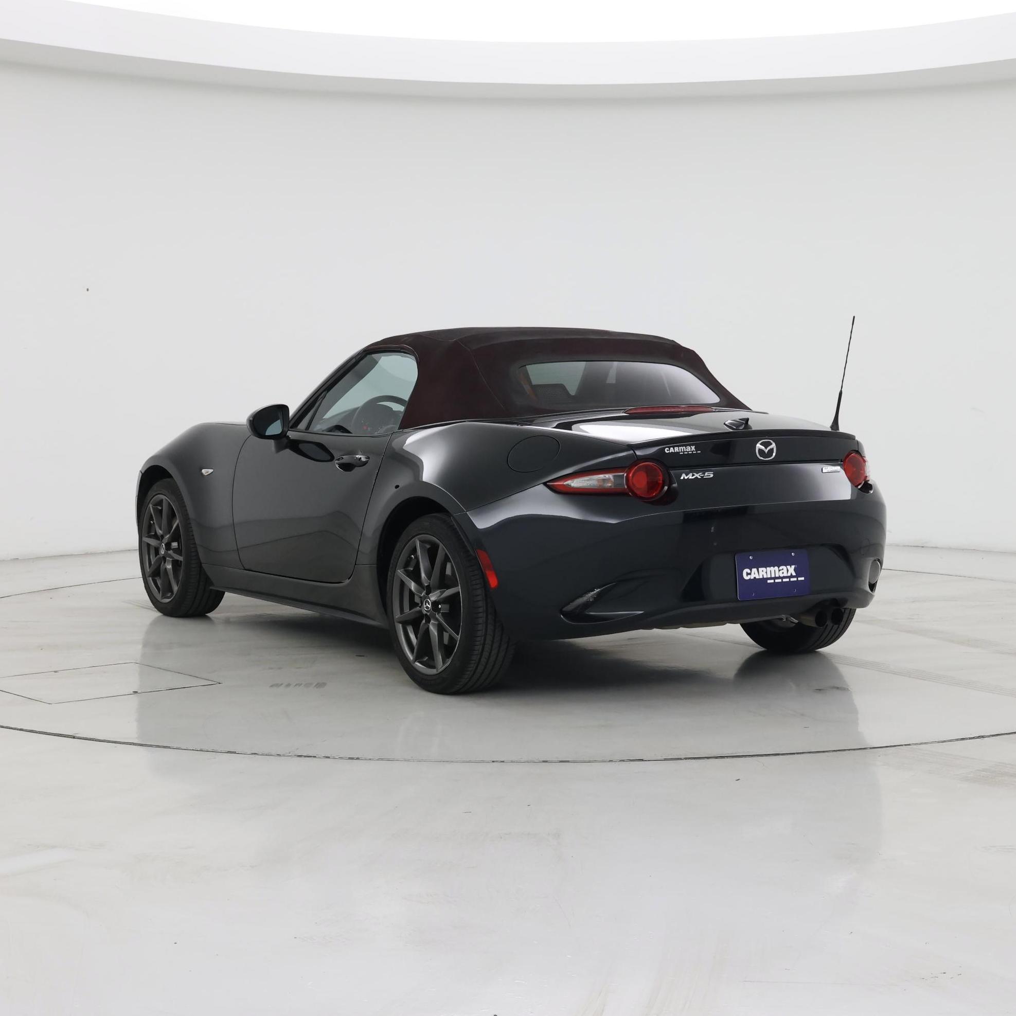 Thumbnail: 2018 Mazda MX-5 Miata - 2