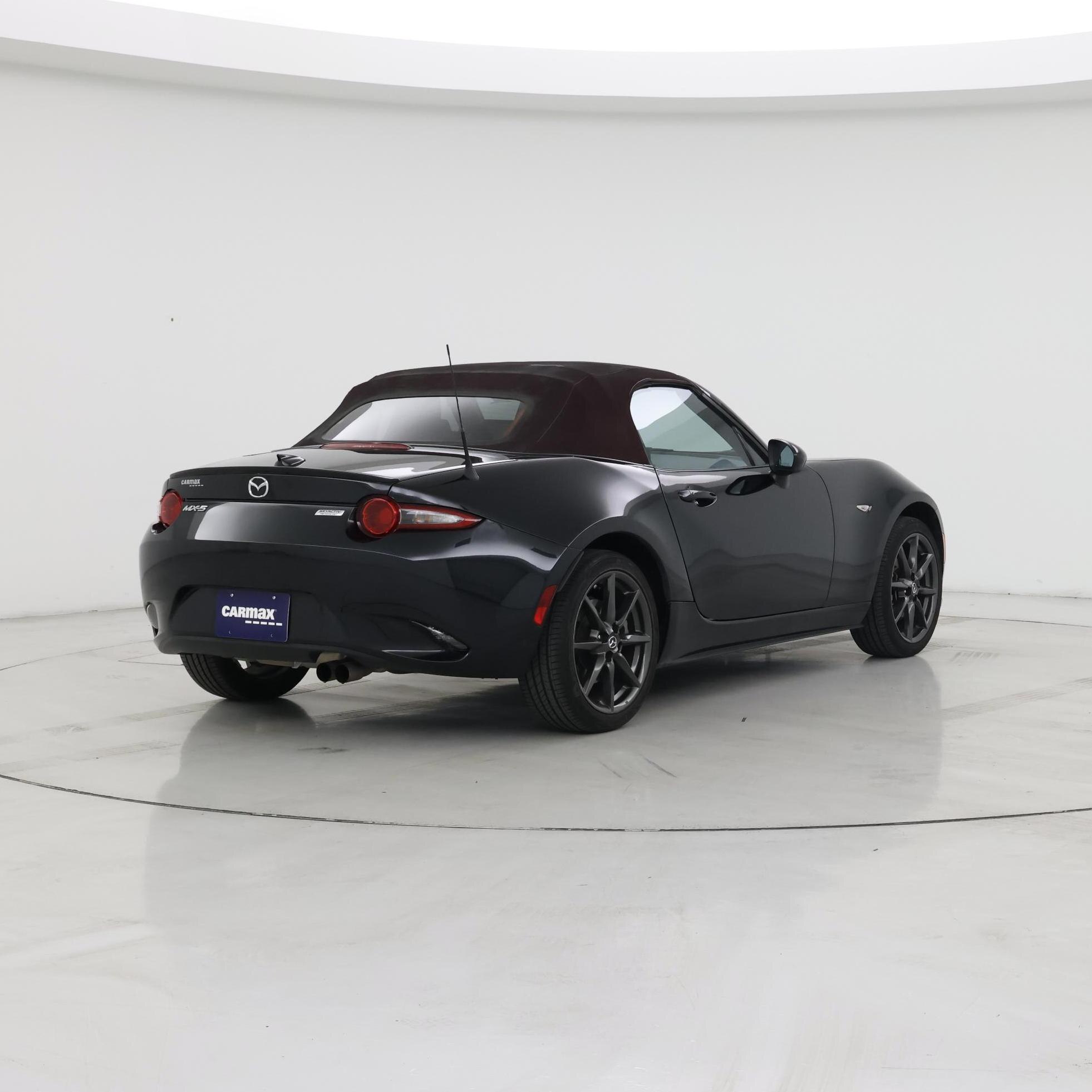 Thumbnail: 2018 Mazda MX-5 Miata - 8