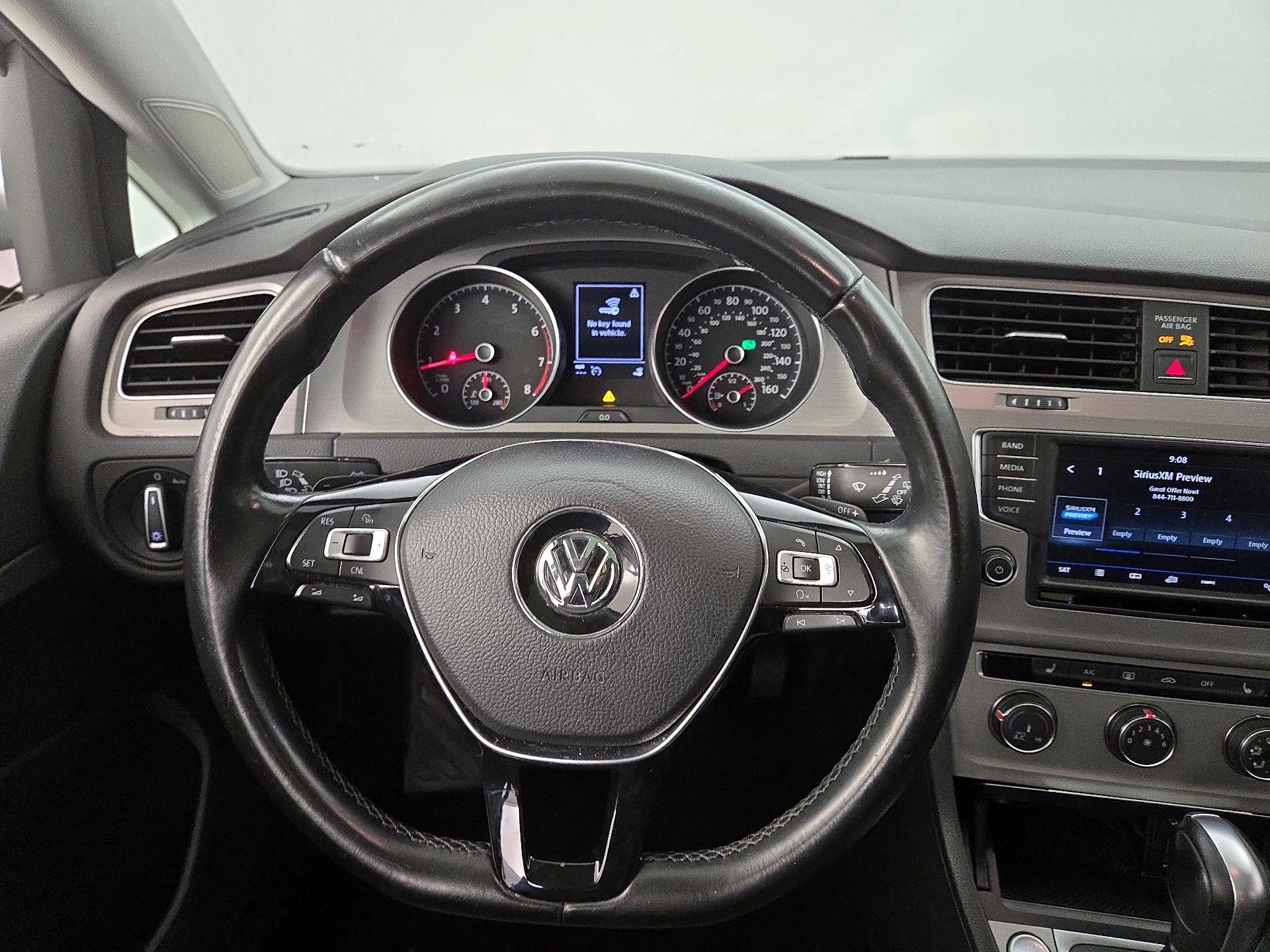 Thumbnail: 2017 Volkswagen Golf - 10