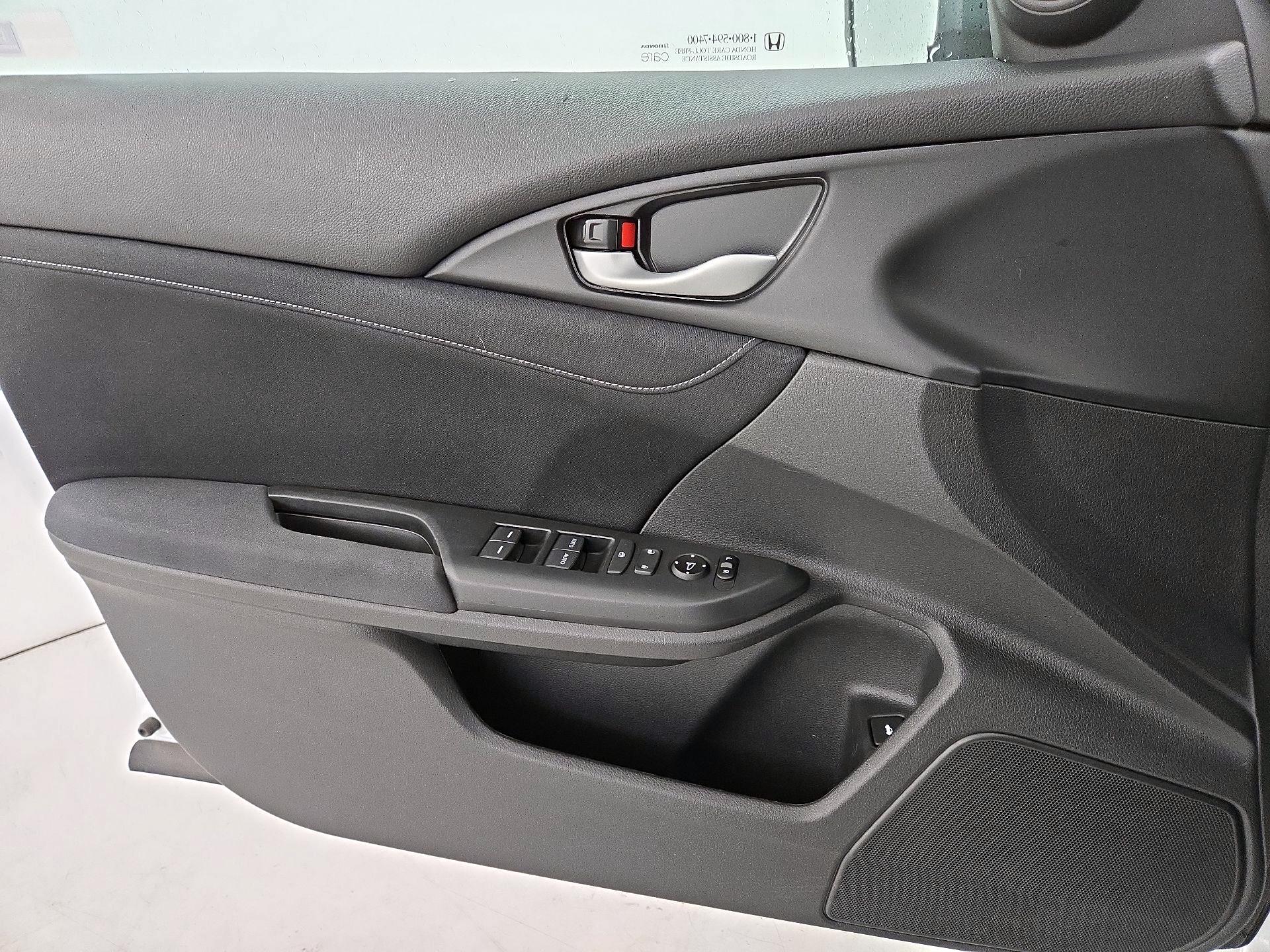 Thumbnail: 2020 Honda Insight - 12