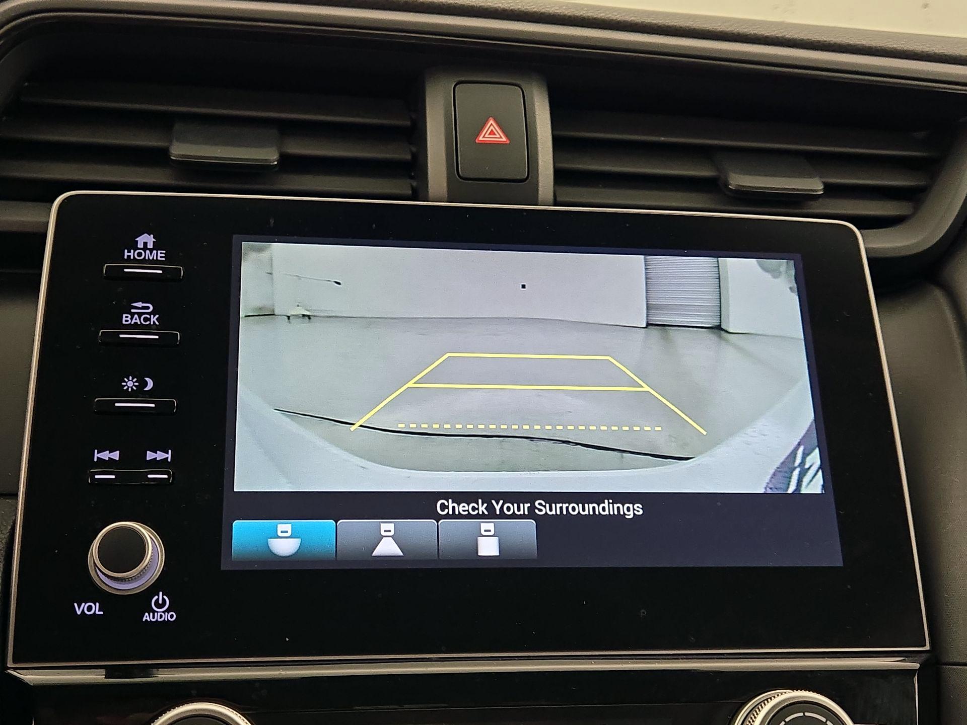 Thumbnail: 2020 Honda Insight - 14