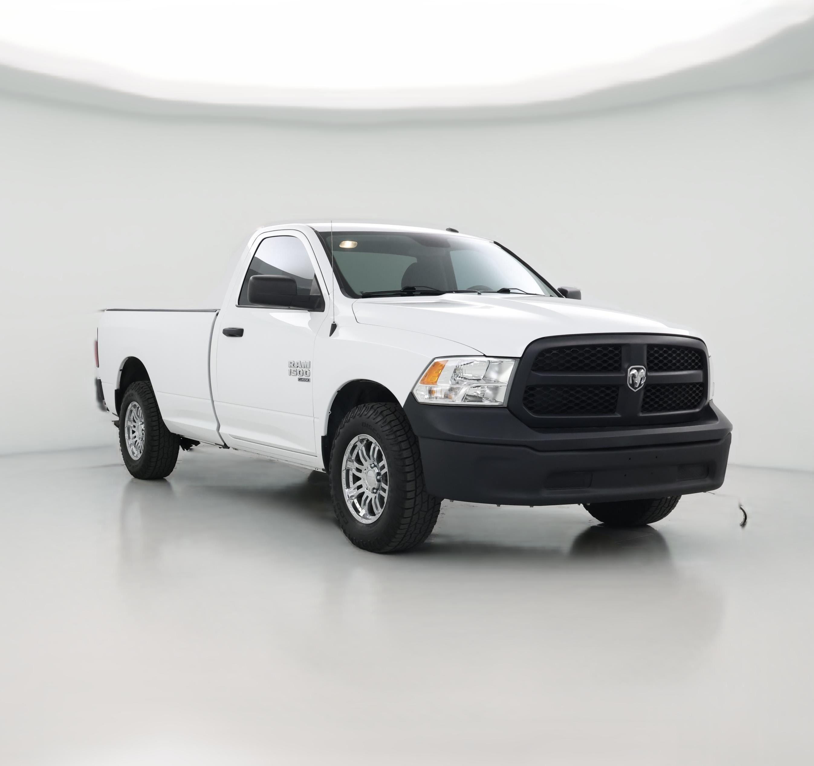 Thumbnail: 2021 RAM 1500 Classic - 1