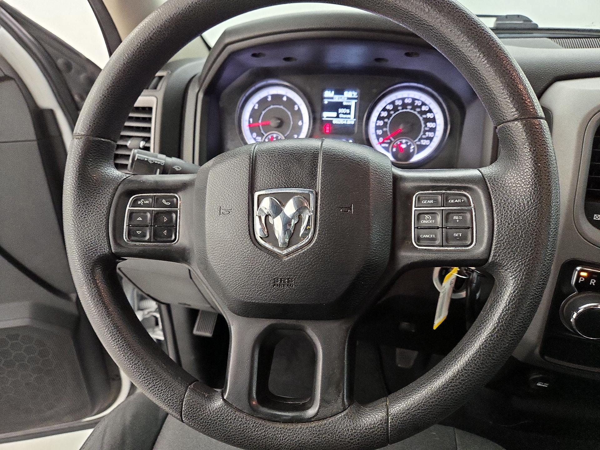 Thumbnail: 2021 RAM 1500 Classic - 10