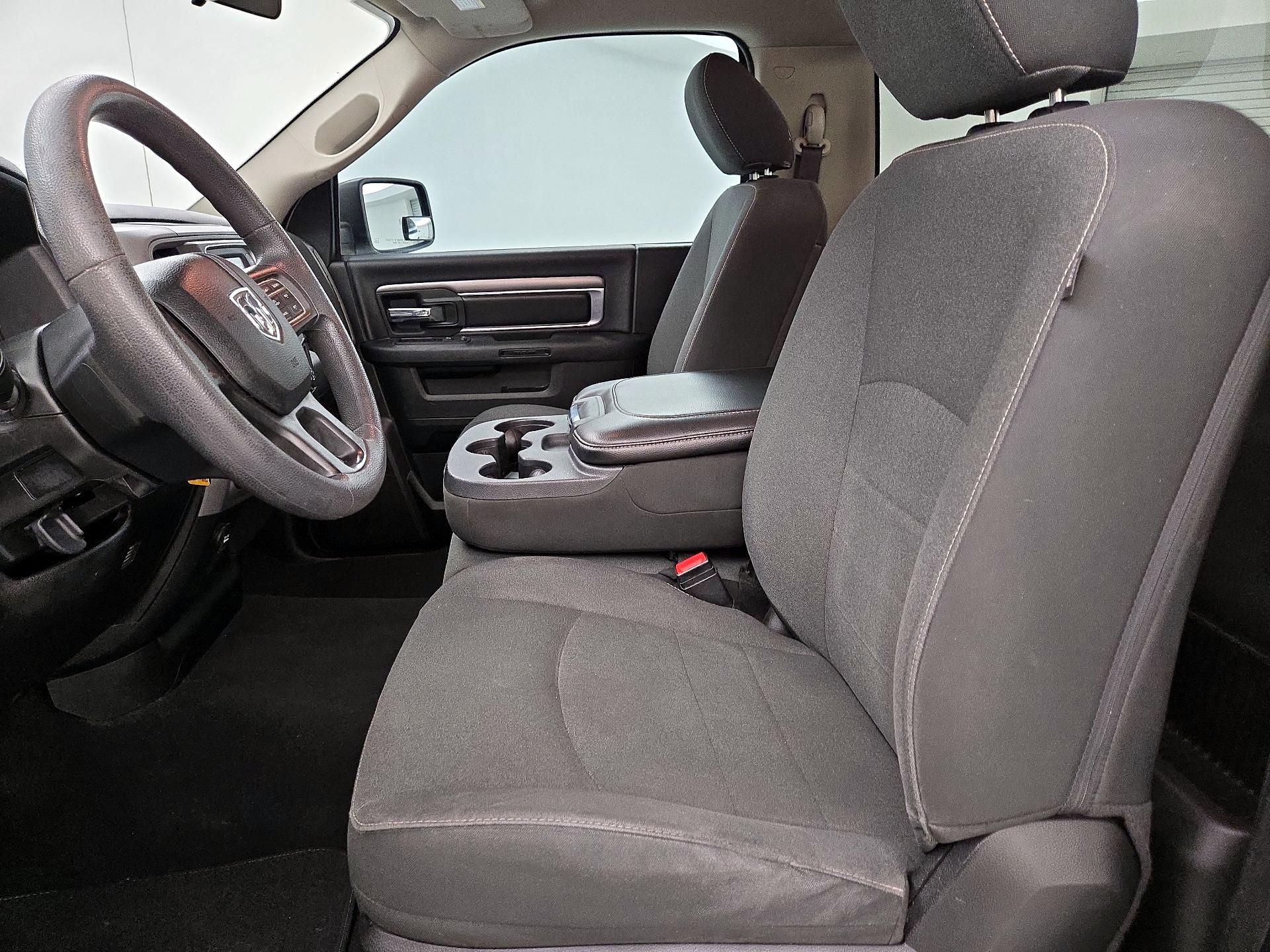 Thumbnail: 2021 RAM 1500 Classic - 11