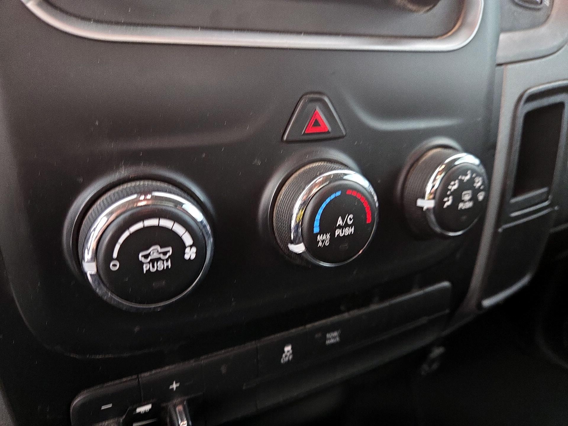 Thumbnail: 2021 RAM 1500 Classic - 16