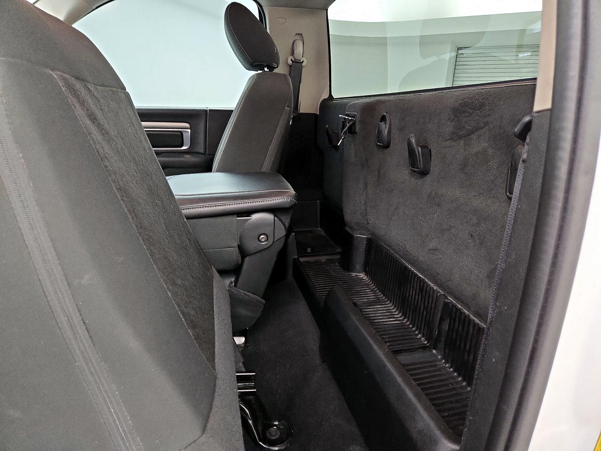 Thumbnail: 2021 RAM 1500 Classic - 19