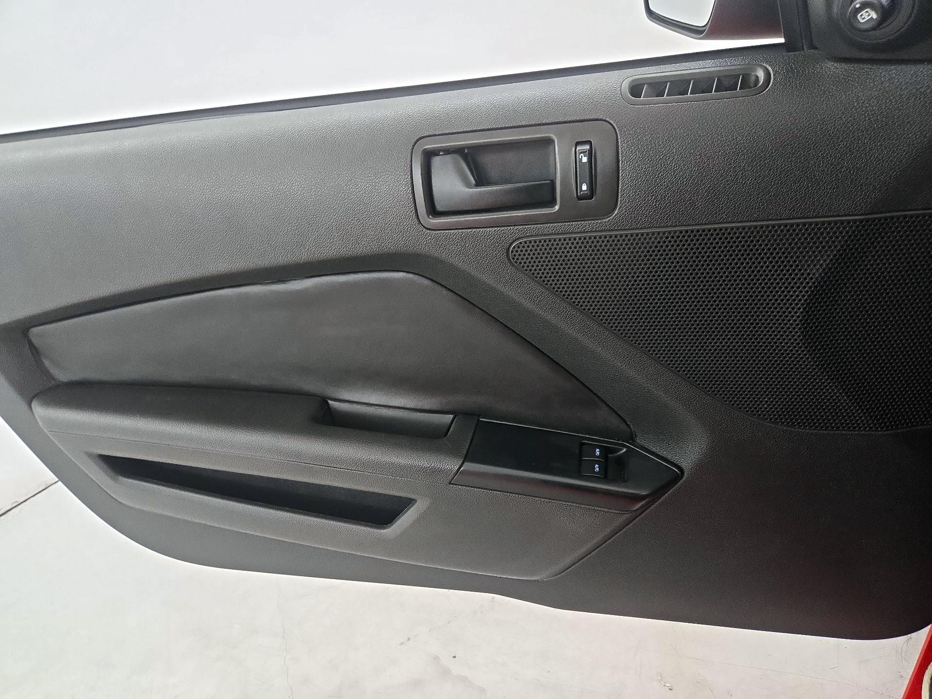 Thumbnail: 2014 Ford Mustang - 12