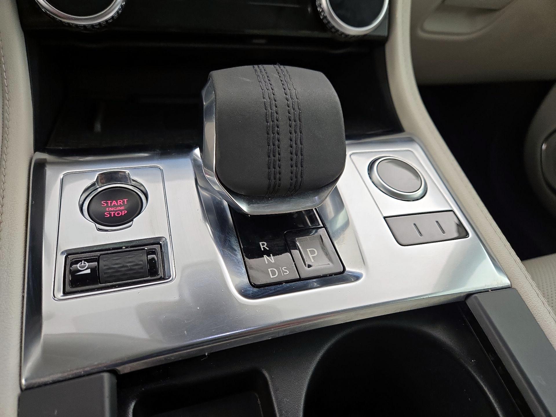 Thumbnail: 2021 Jaguar F-Pace - 18