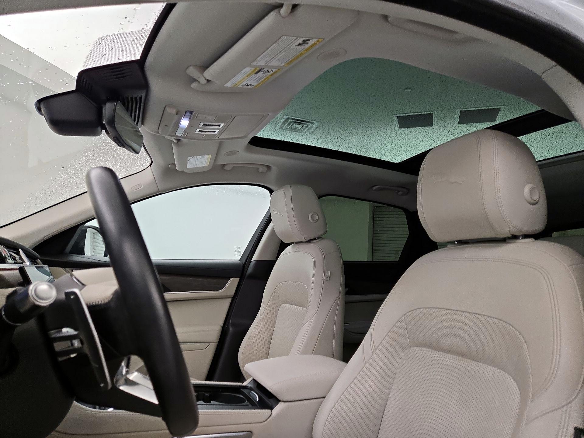 Thumbnail: 2021 Jaguar F-Pace - 20