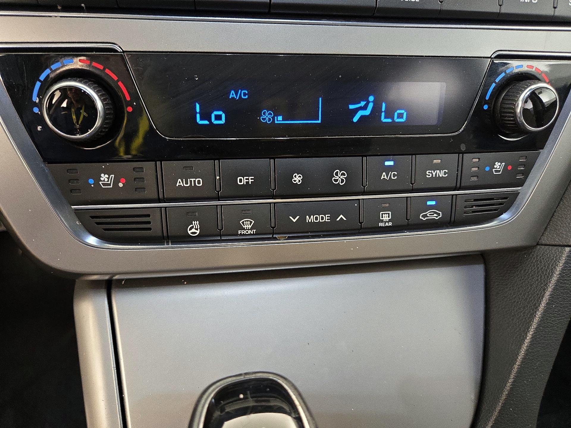 Thumbnail: 2015 Hyundai Sonata - 17