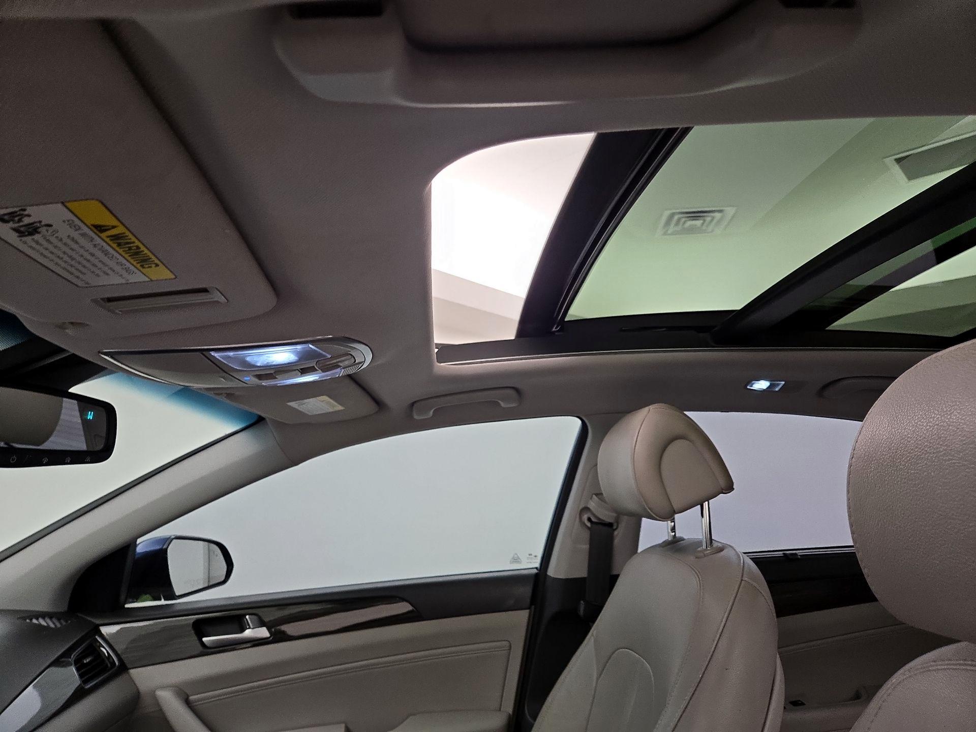 Thumbnail: 2015 Hyundai Sonata - 20