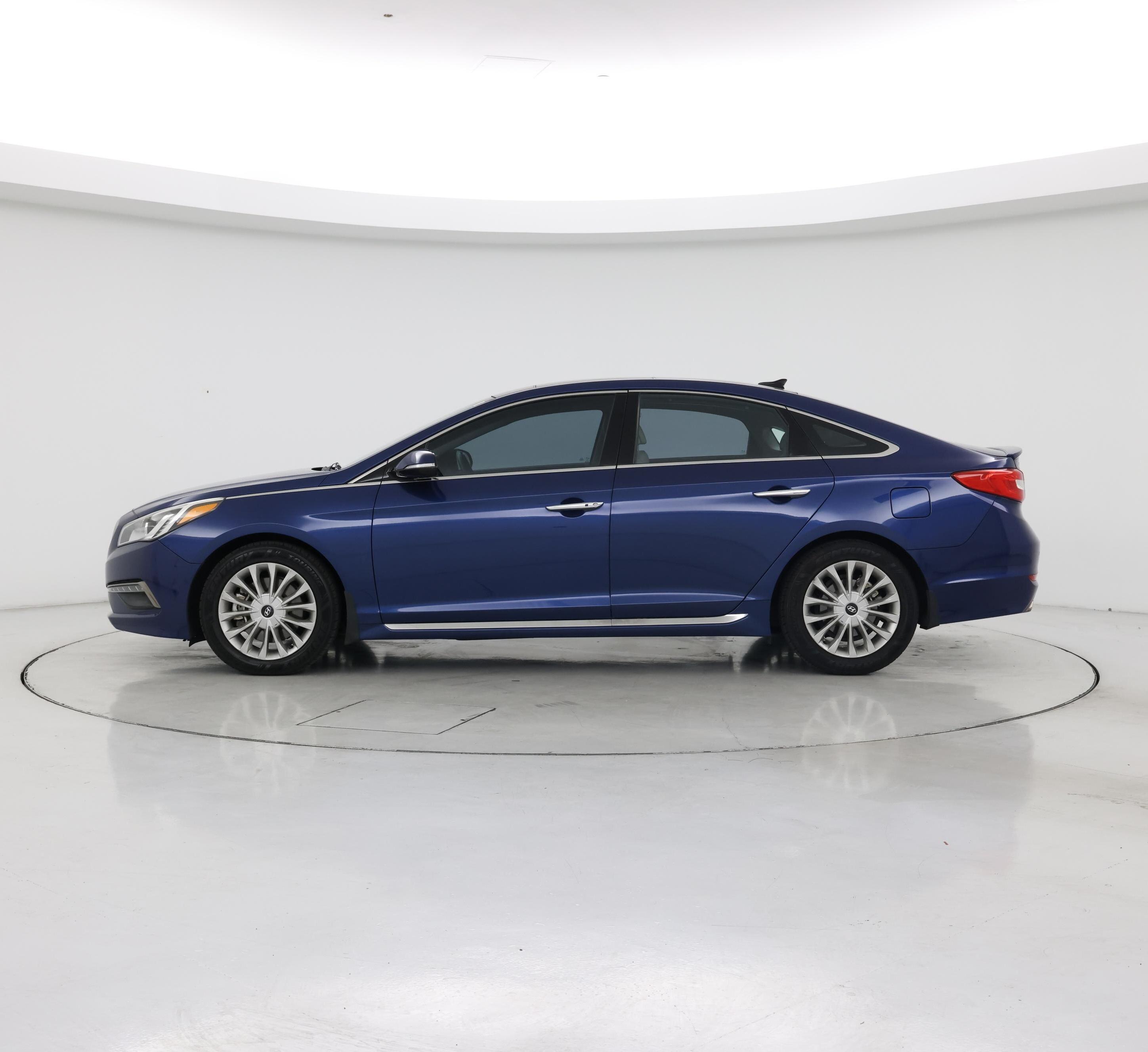 Thumbnail: 2015 Hyundai Sonata - 3