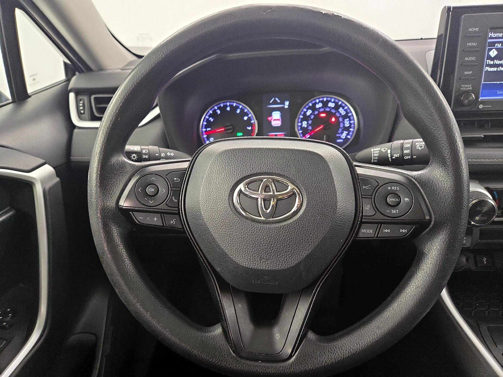 Thumbnail: 2021 Toyota RAV4 - 10