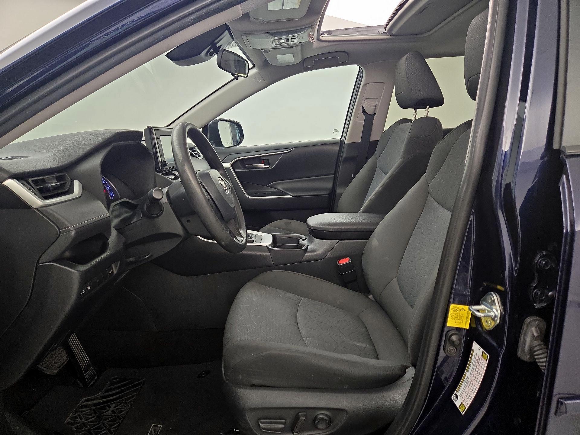 Thumbnail: 2021 Toyota RAV4 - 11