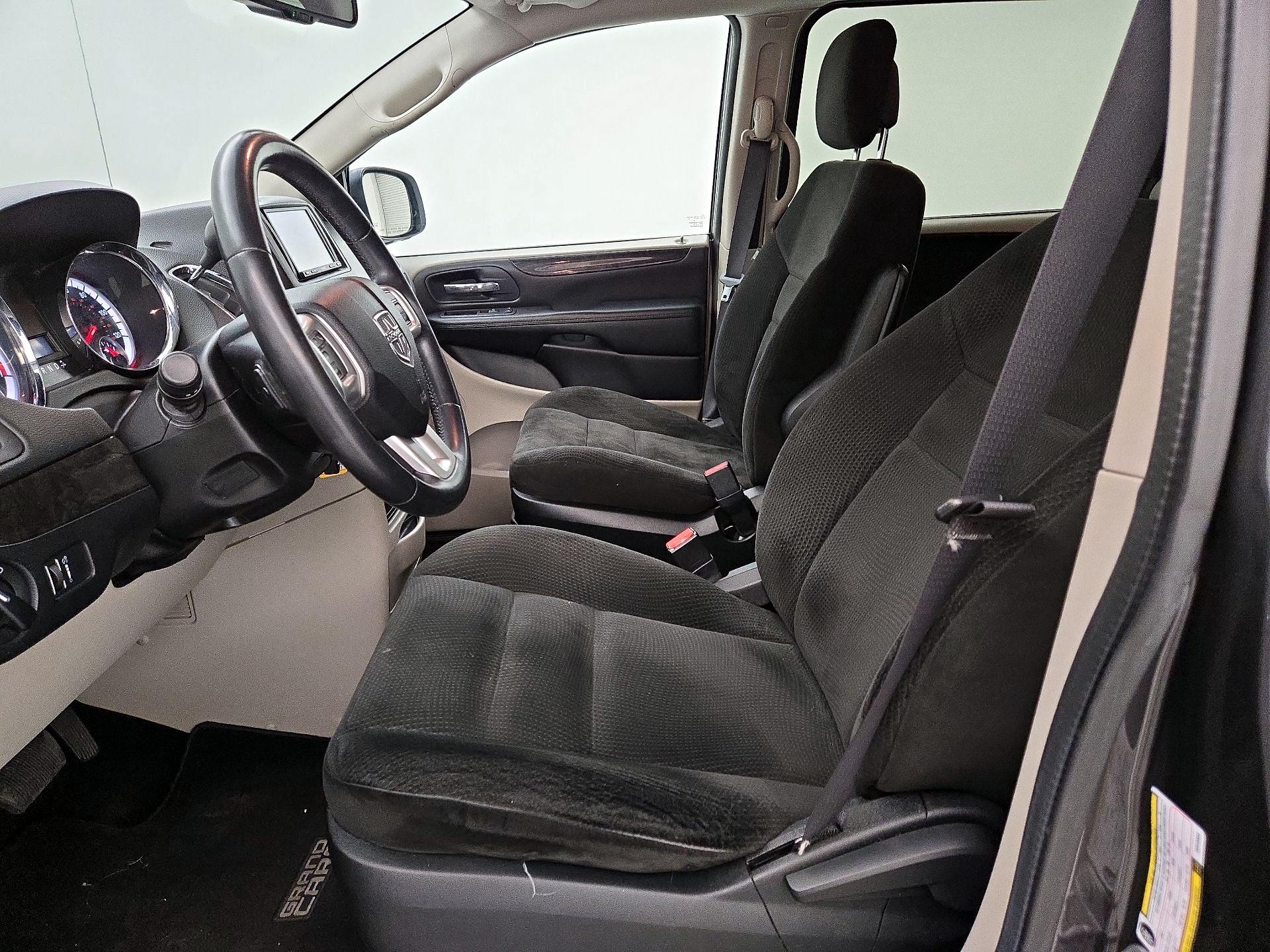 Thumbnail: 2017 Dodge Grand Caravan - 11