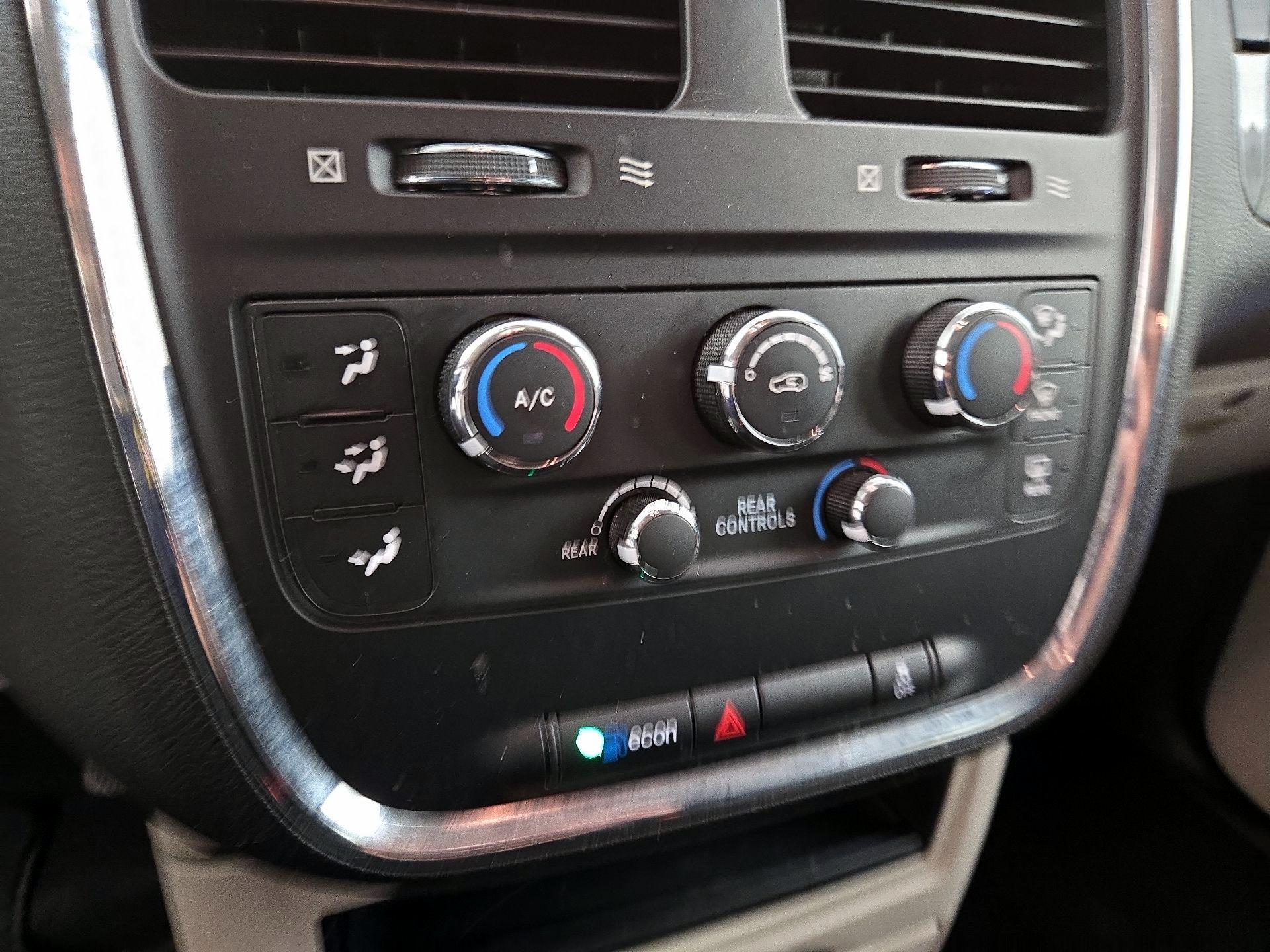 Thumbnail: 2017 Dodge Grand Caravan - 15