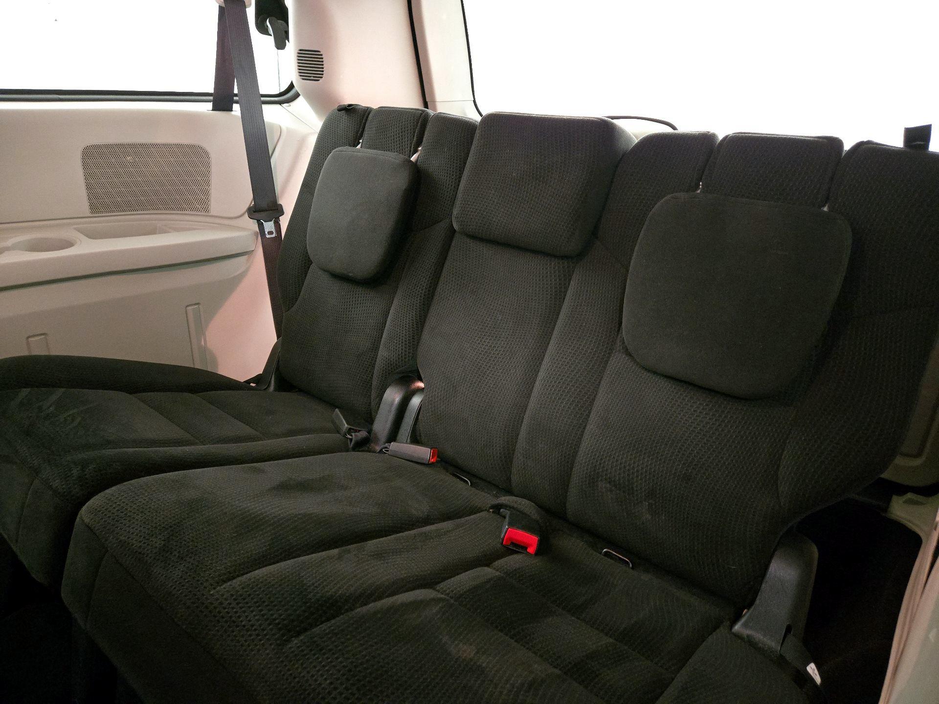 Thumbnail: 2017 Dodge Grand Caravan - 18