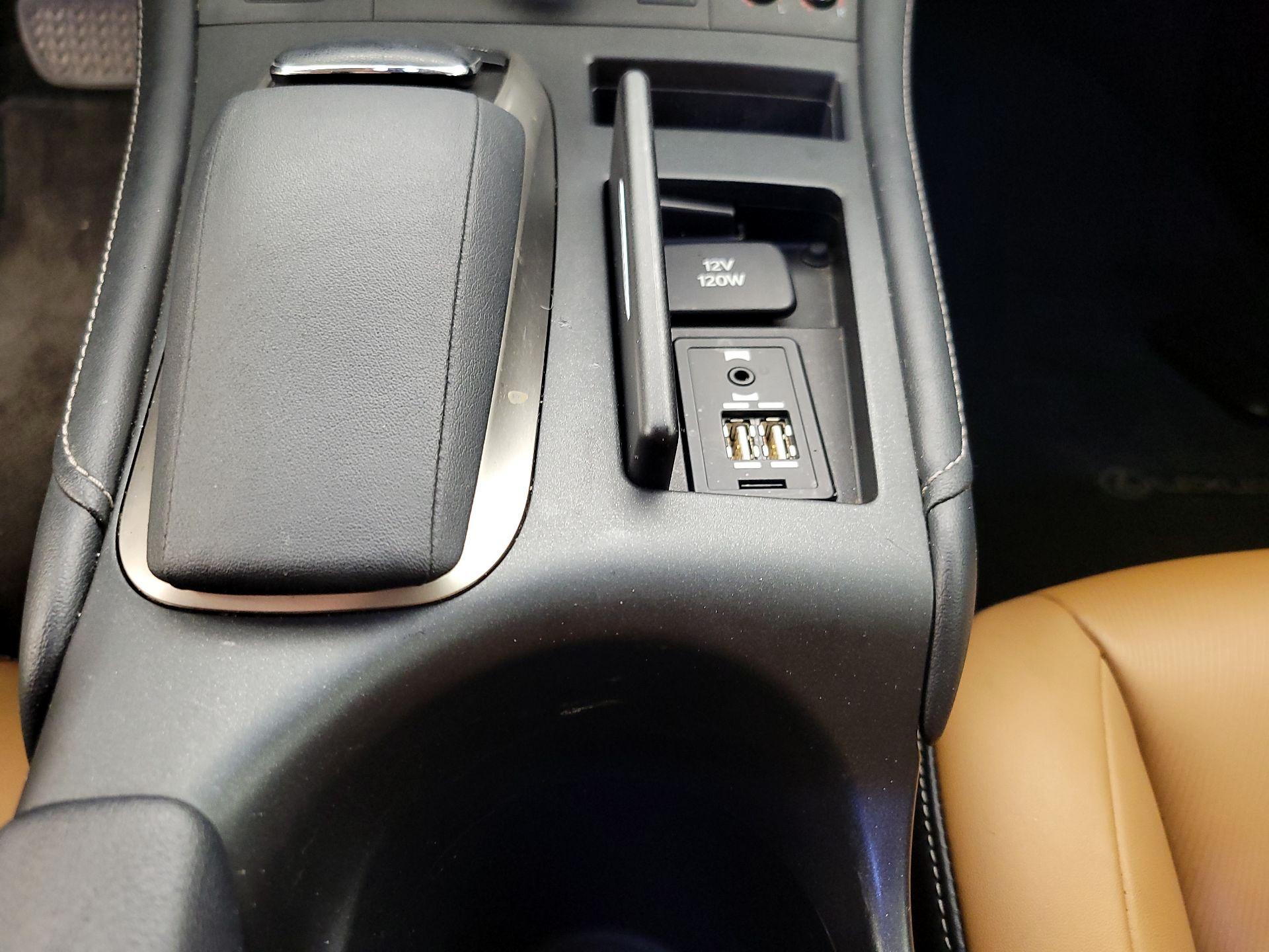 Thumbnail: 2014 Lexus CT - 19