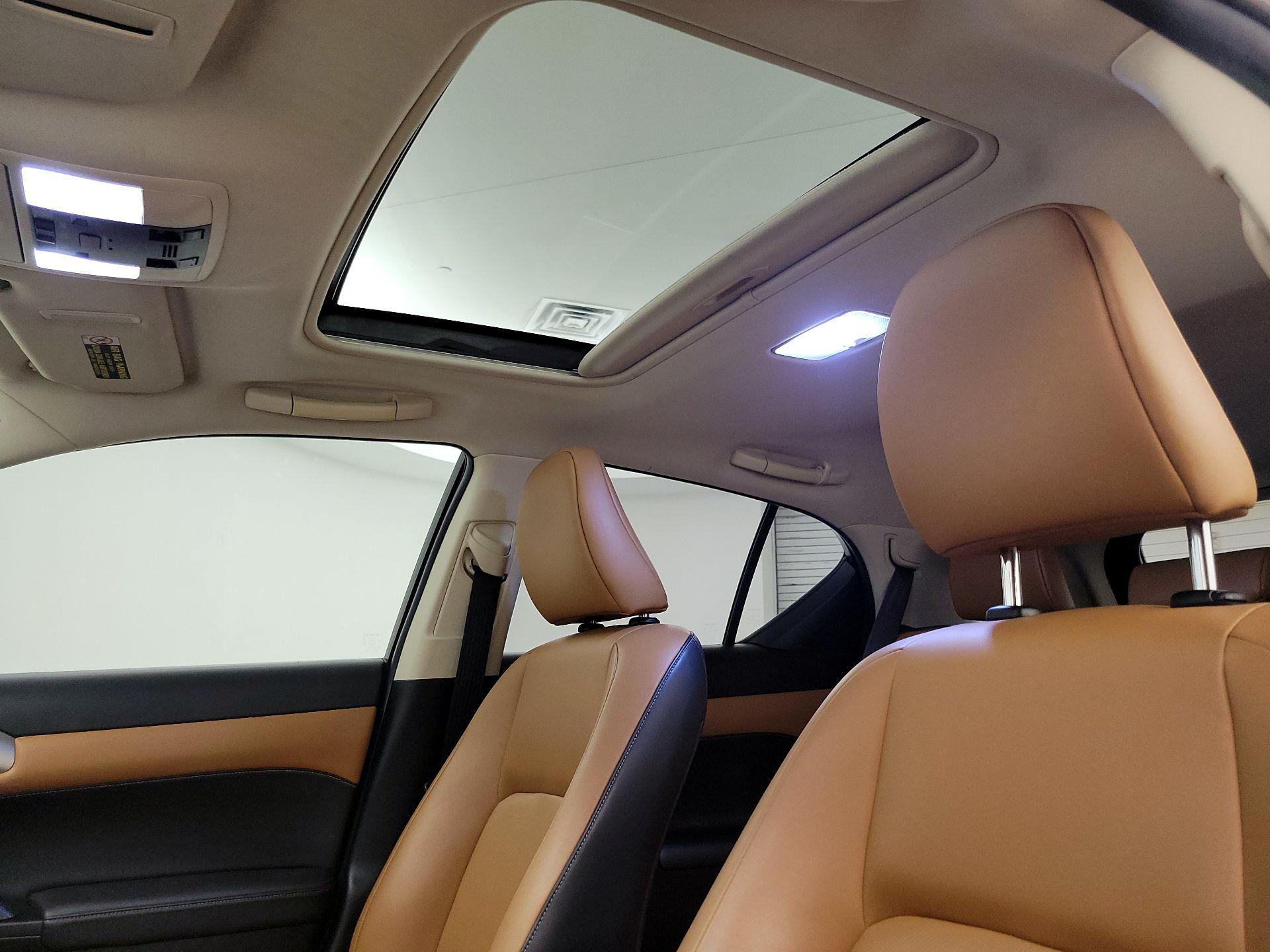 Thumbnail: 2014 Lexus CT - 20