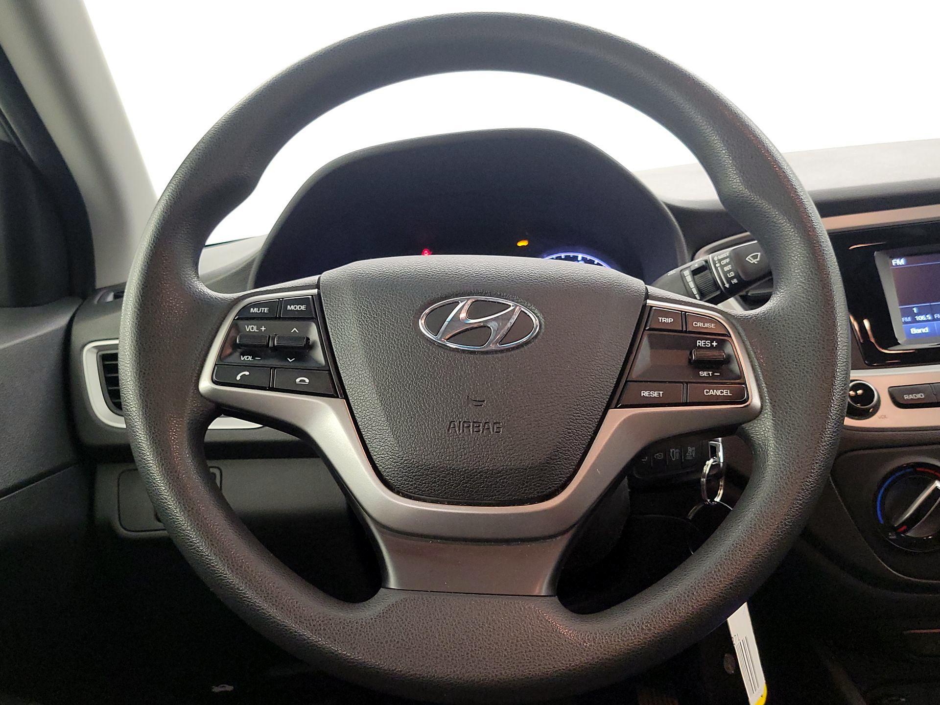 Thumbnail: 2021 Hyundai Accent - 10