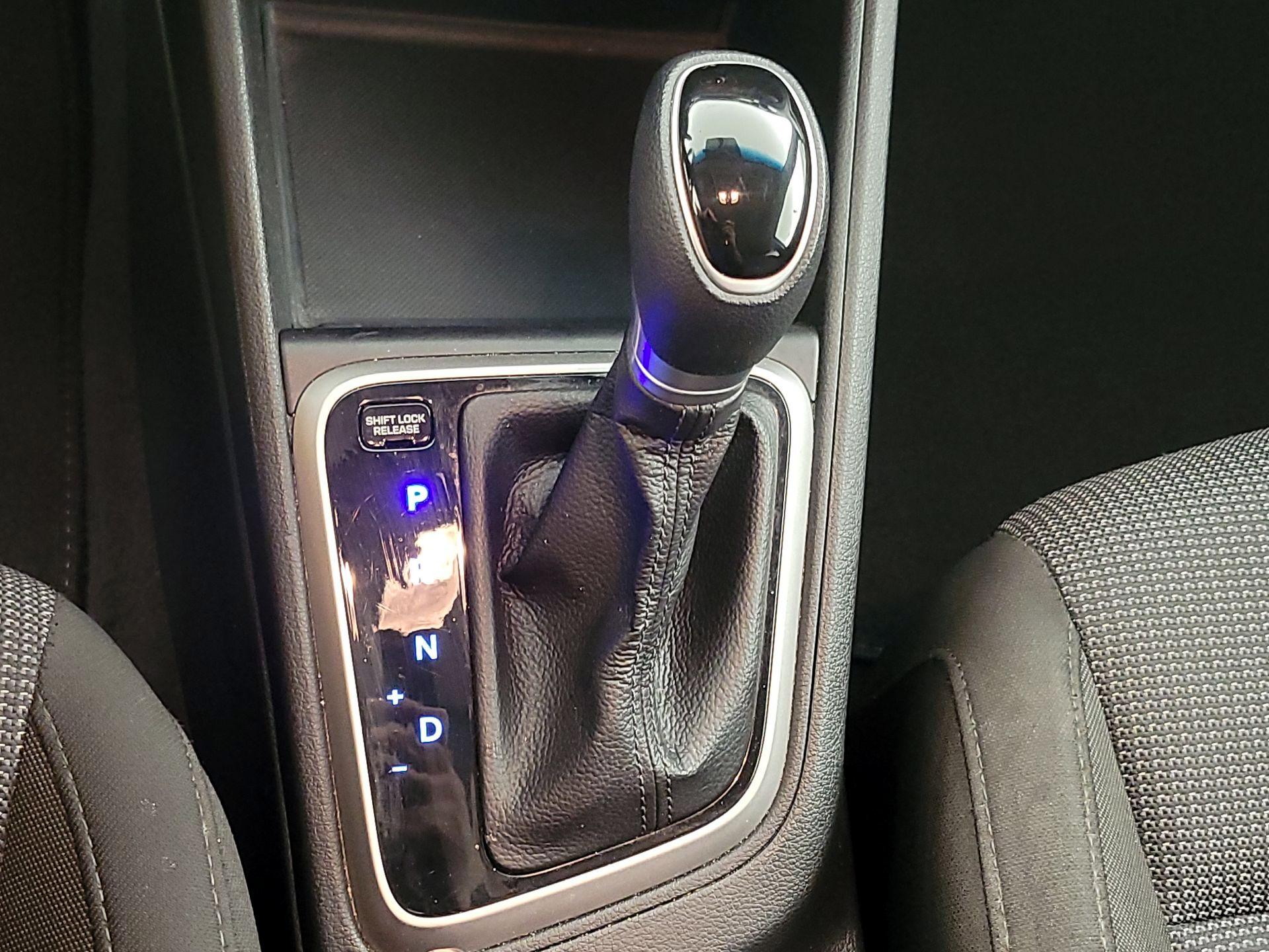 Thumbnail: 2021 Hyundai Accent - 17