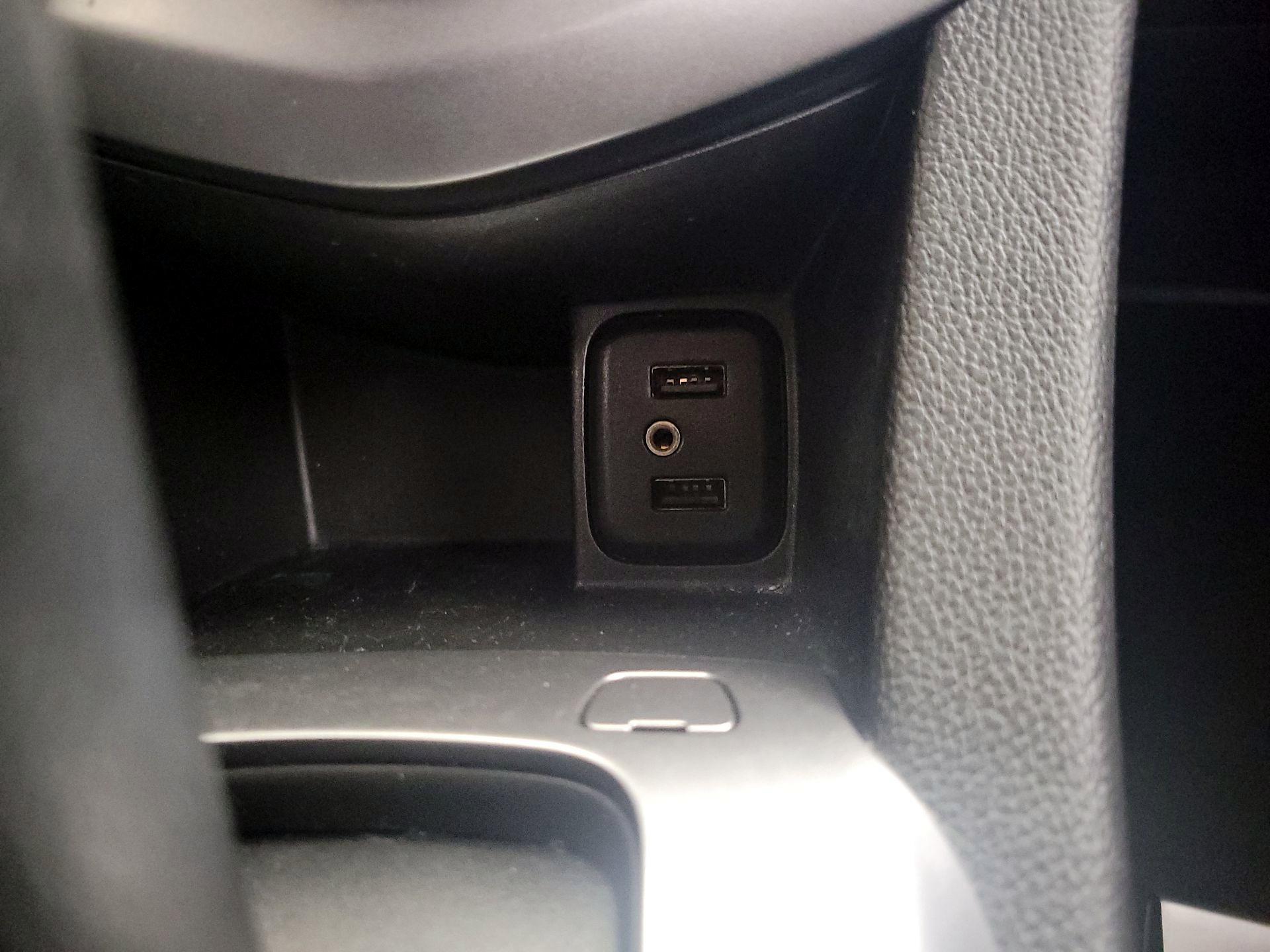 Thumbnail: 2017 Chevrolet Sonic - 18