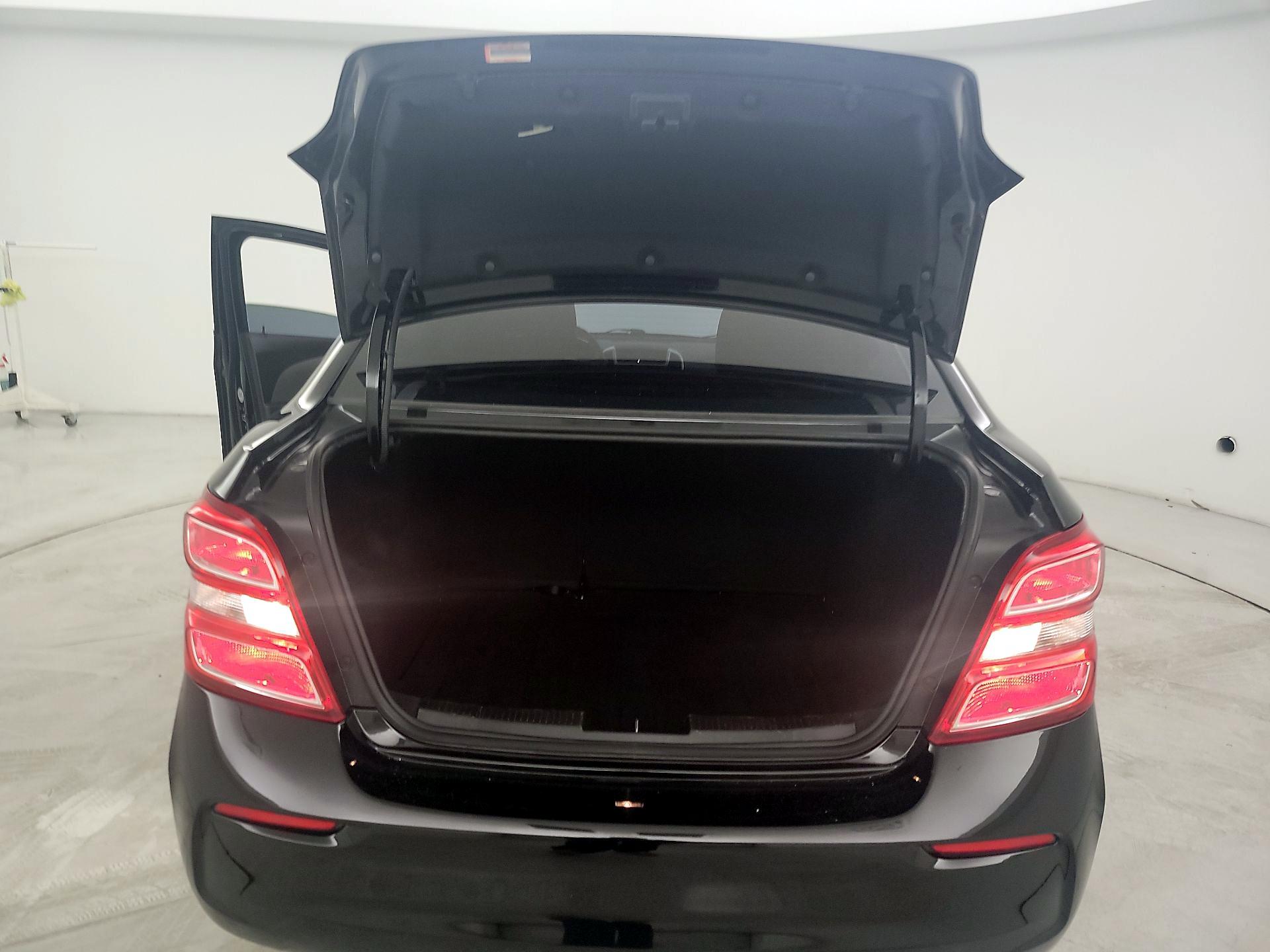 Thumbnail: 2017 Chevrolet Sonic - 20