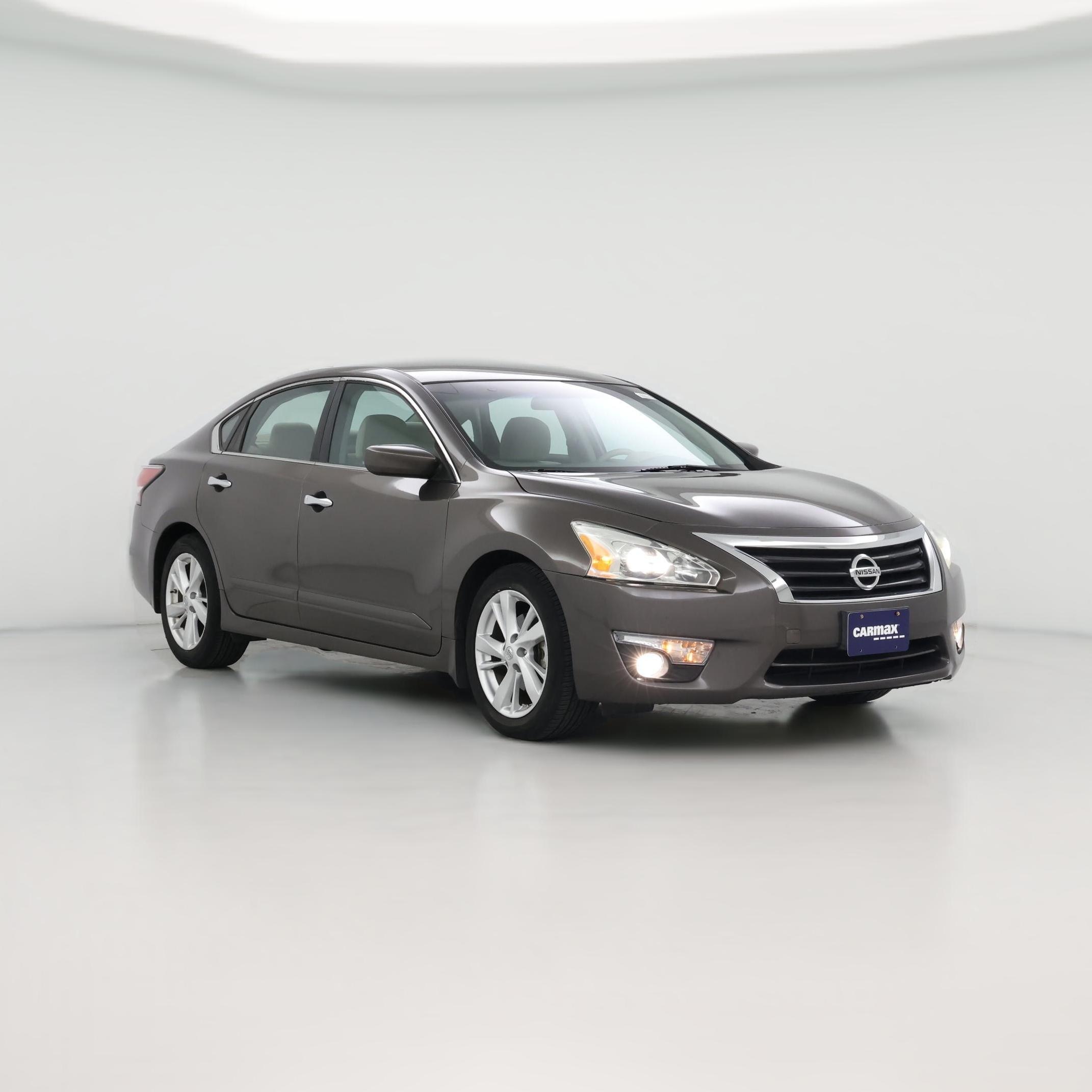 Thumbnail: 2015 Nissan Altima - 1