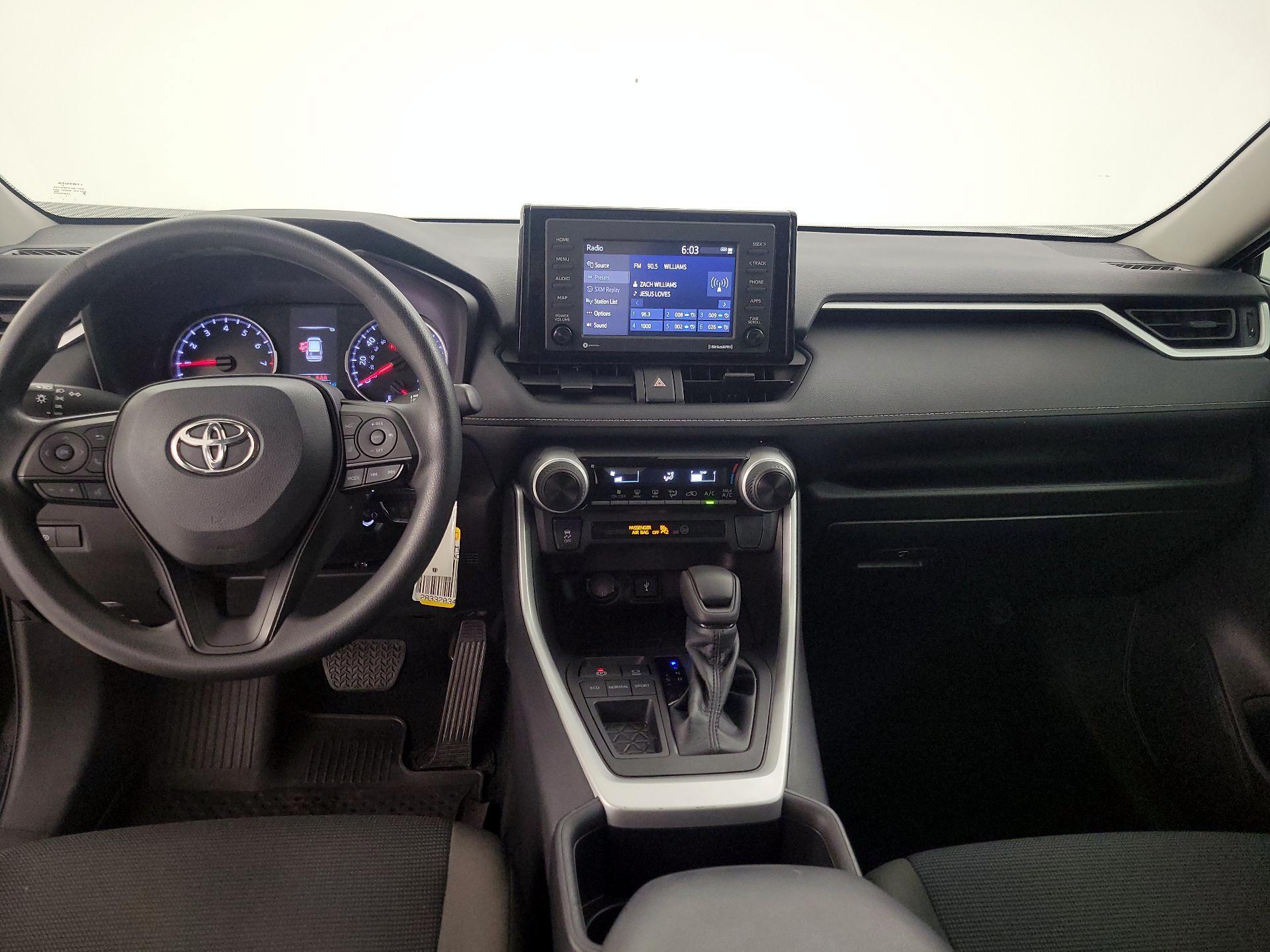 Thumbnail: 2022 Toyota RAV4 - 9