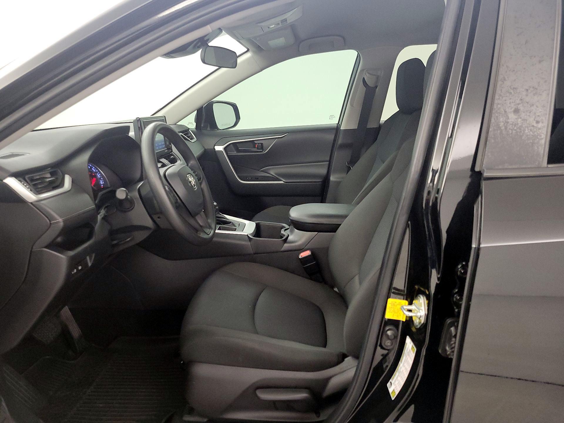 Thumbnail: 2022 Toyota RAV4 - 11