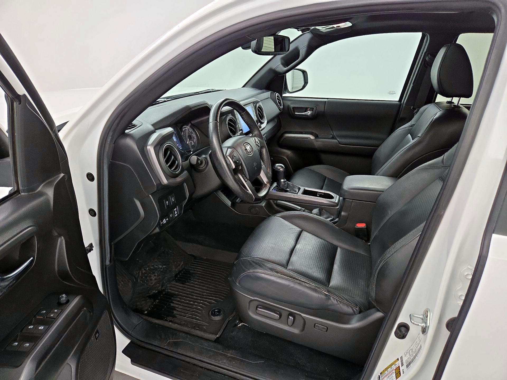 Thumbnail: 2023 Toyota Tacoma - 11