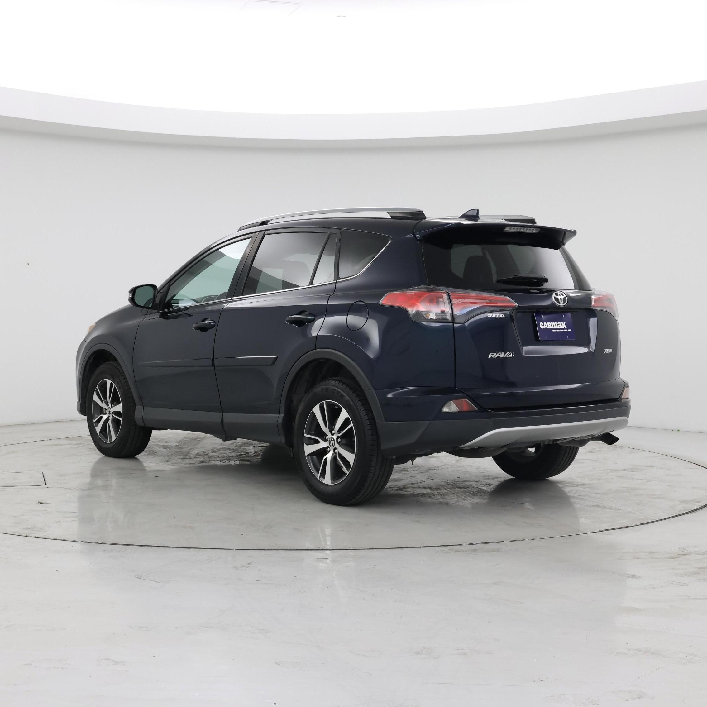 Thumbnail: 2018 Toyota RAV4 - 2