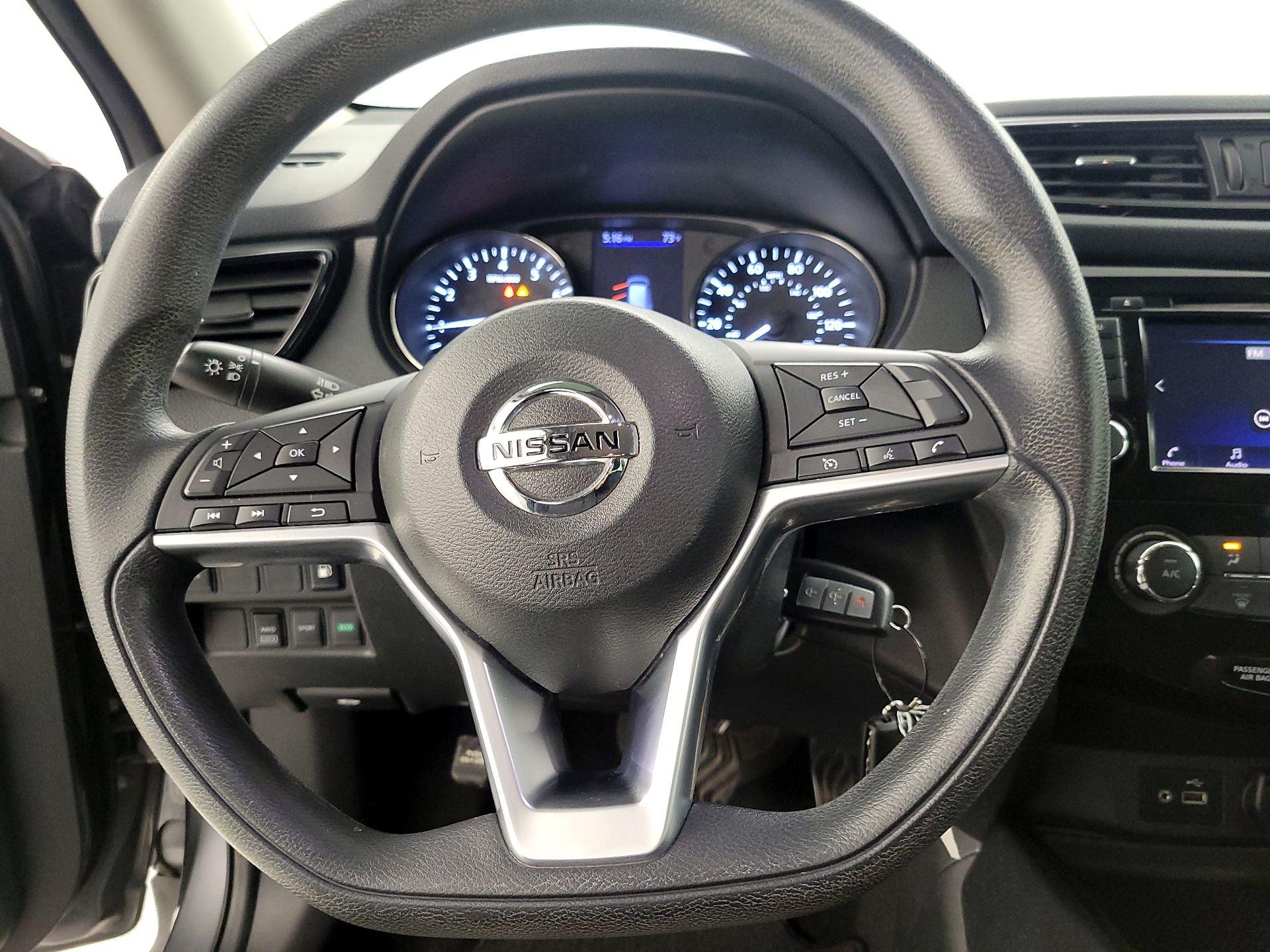 Thumbnail: 2018 Nissan Rogue - 10