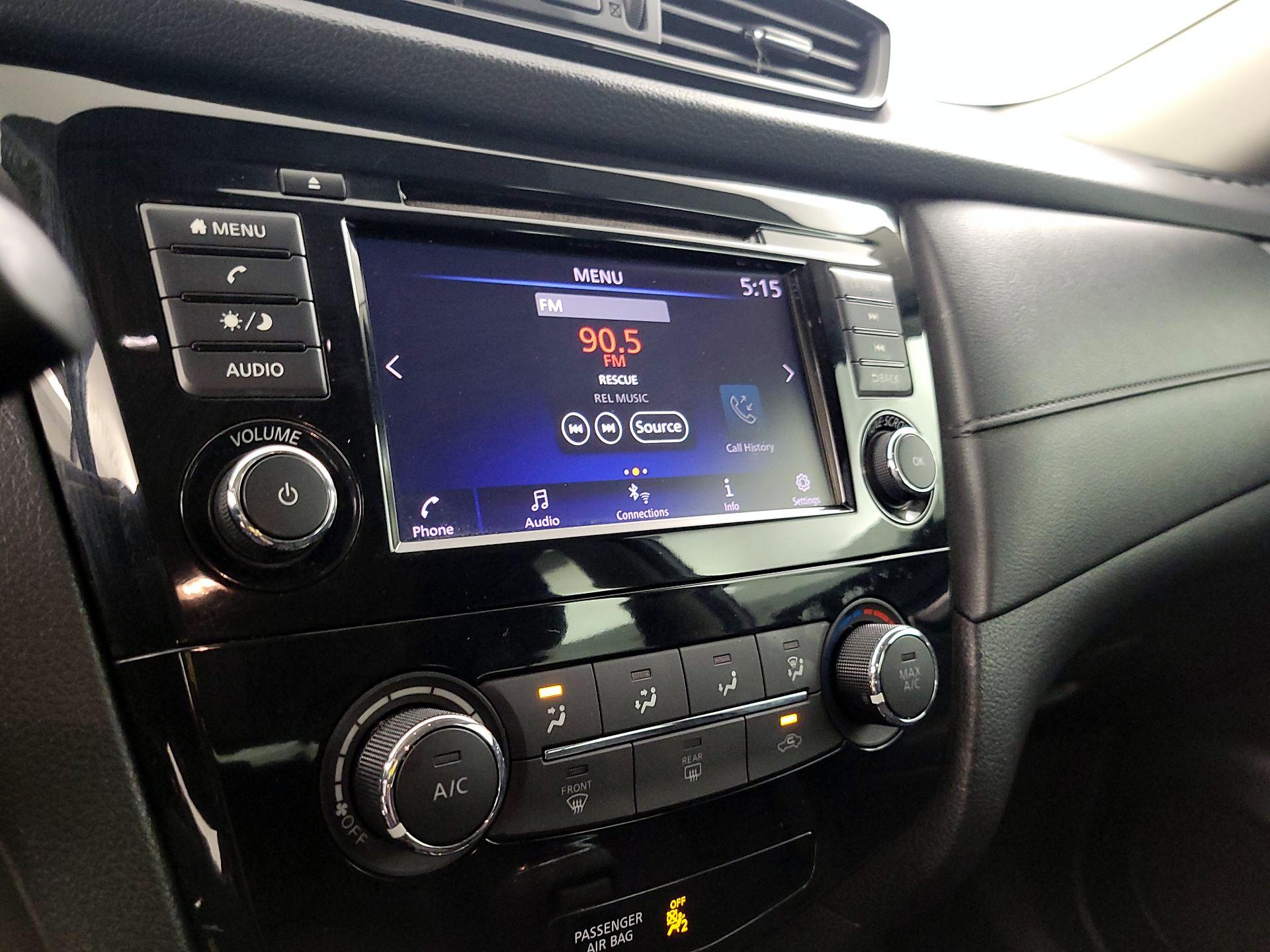 Thumbnail: 2018 Nissan Rogue - 15