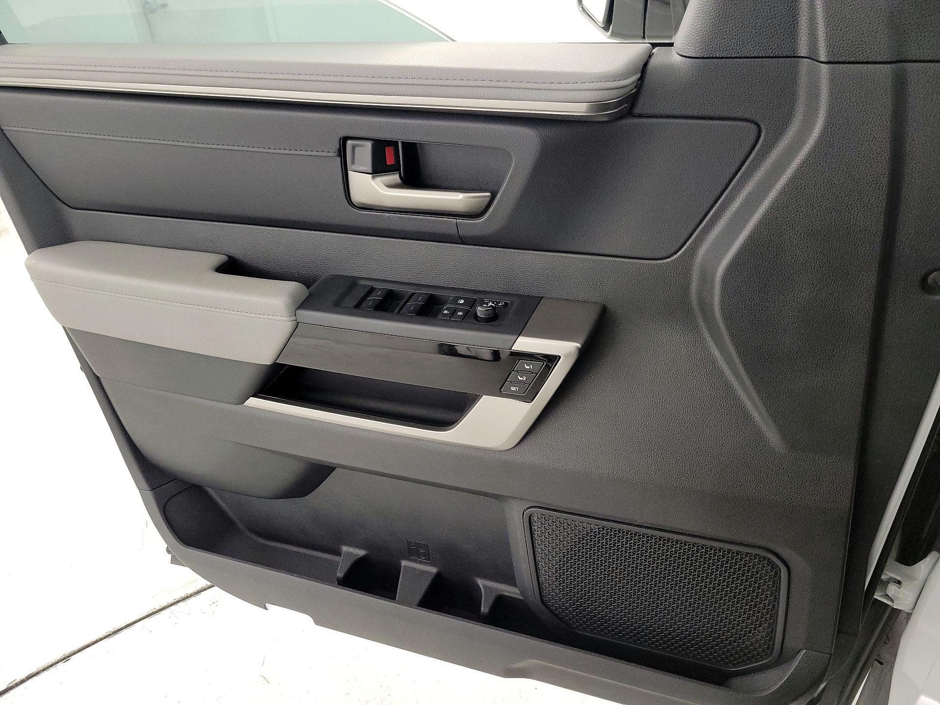 Thumbnail: 2025 Toyota Tundra - 12