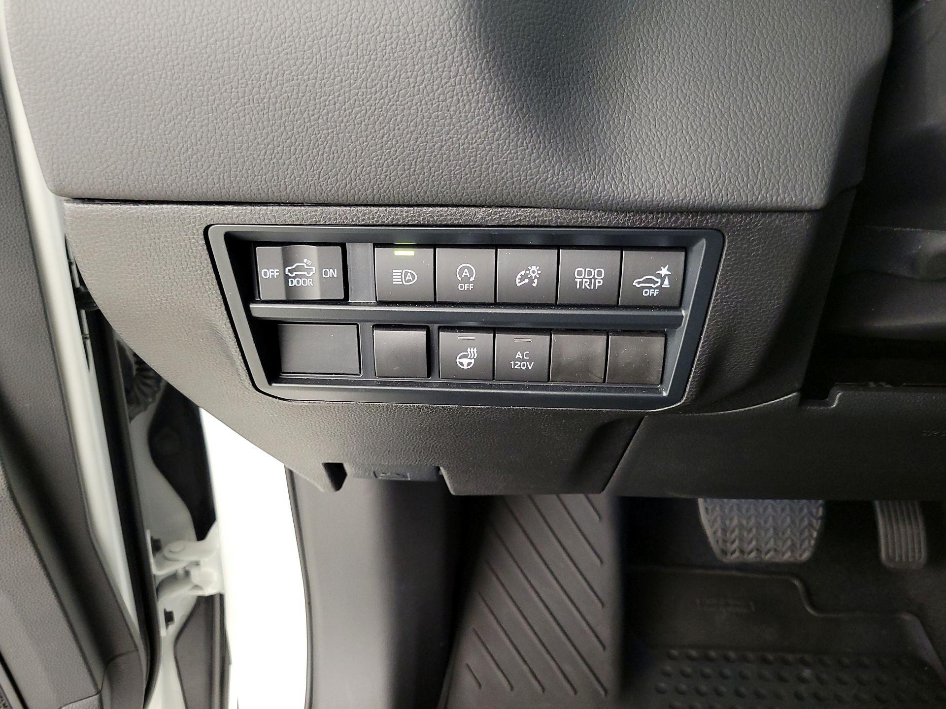 Thumbnail: 2025 Toyota Tundra - 13