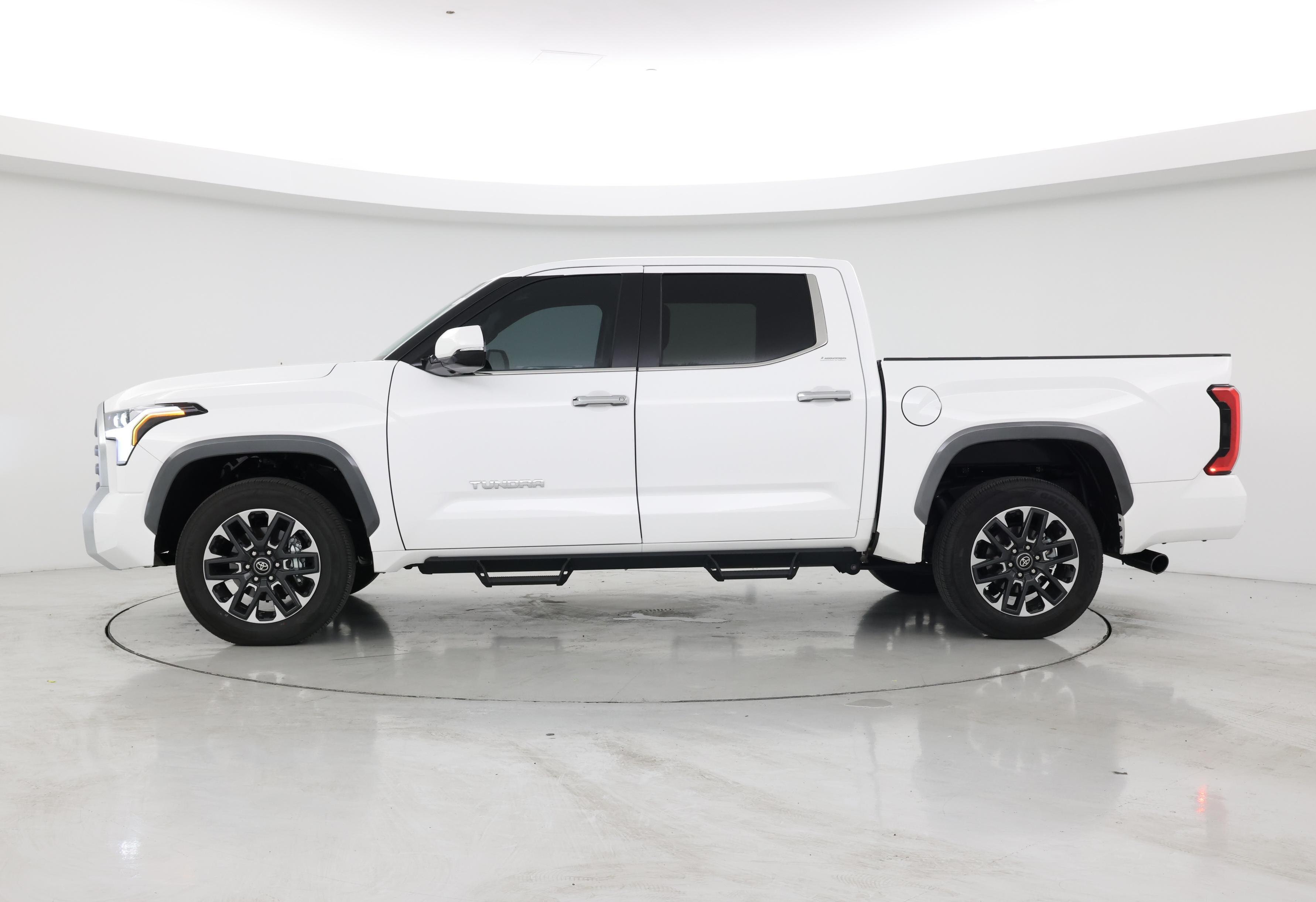 Thumbnail: 2025 Toyota Tundra - 3