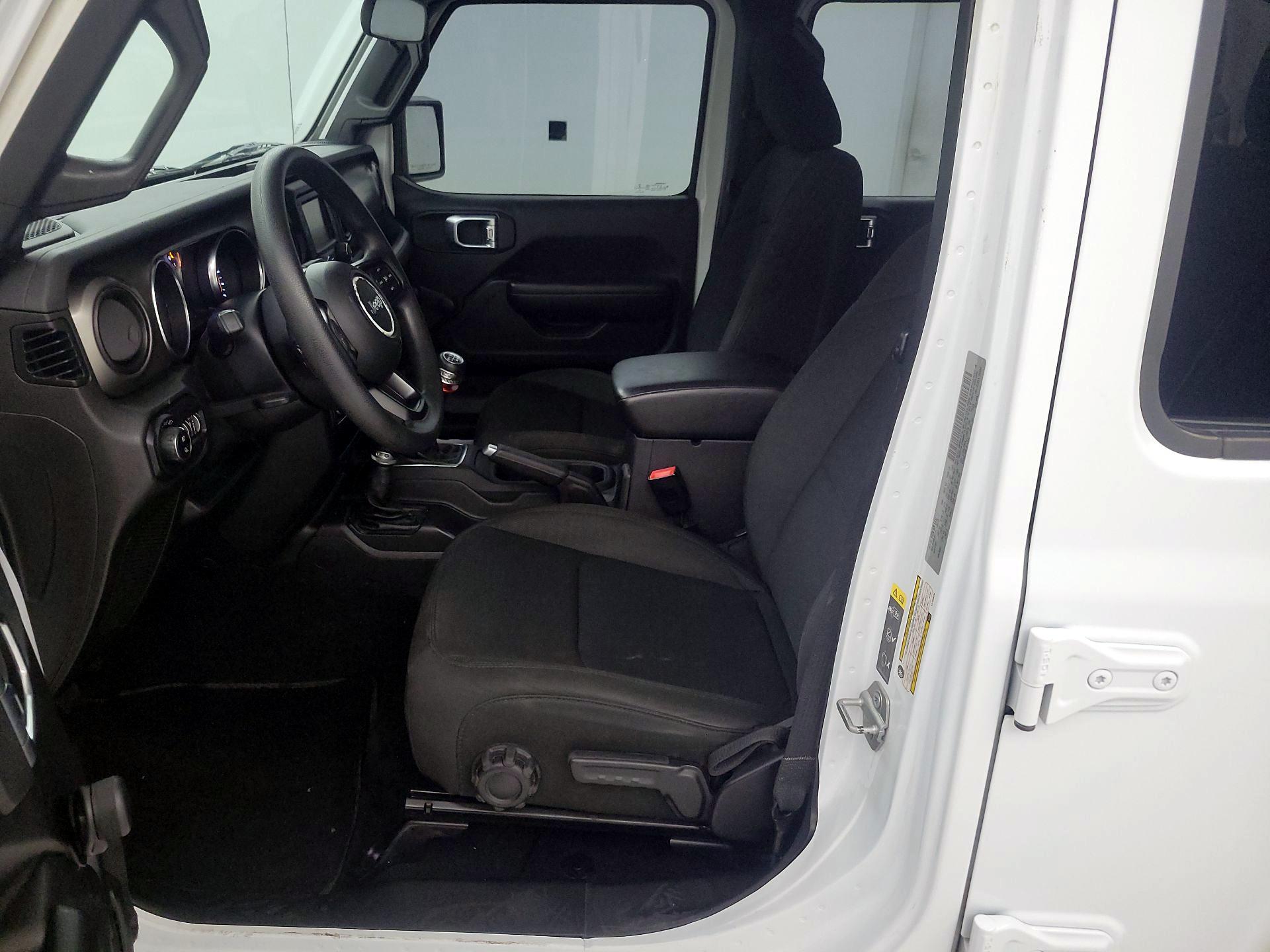 Thumbnail: 2020 Jeep Gladiator - 11