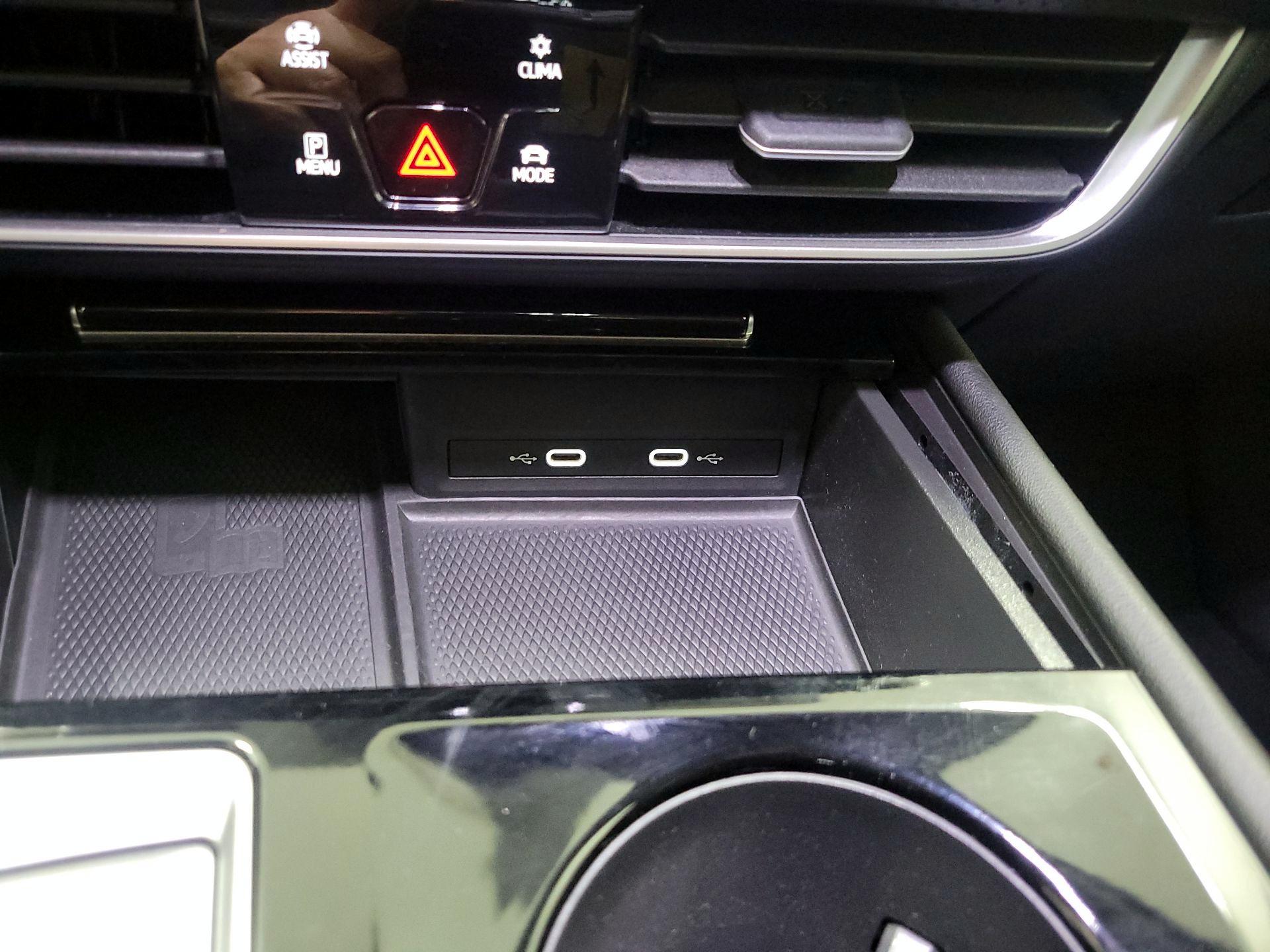 Thumbnail: 2024 Volkswagen Atlas - 18