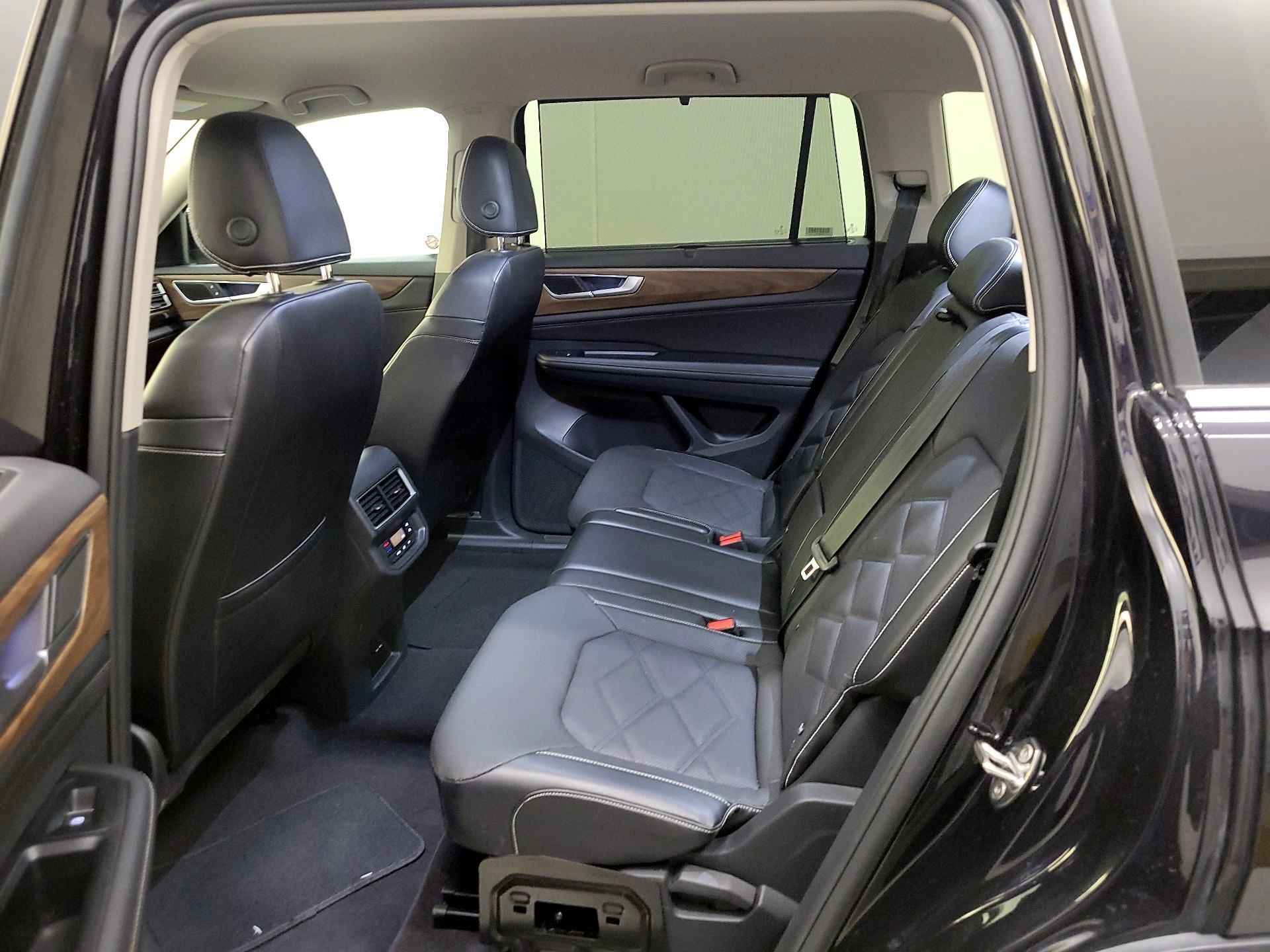 Thumbnail: 2024 Volkswagen Atlas - 19