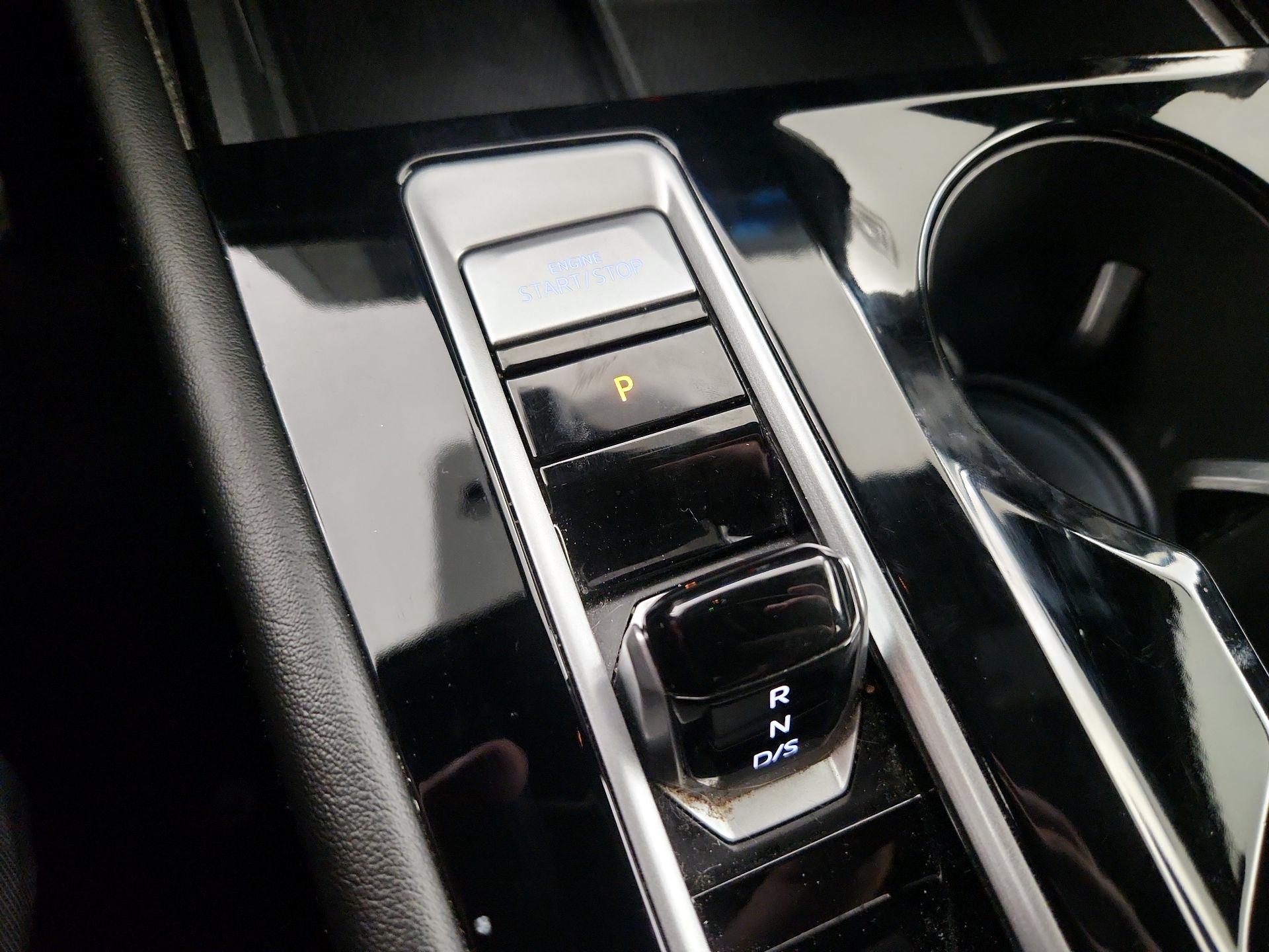 Thumbnail: 2024 Volkswagen Atlas - 17