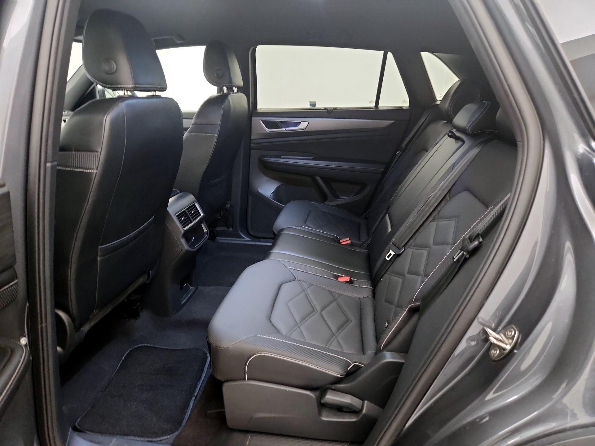 Thumbnail: 2024 Volkswagen Atlas - 19