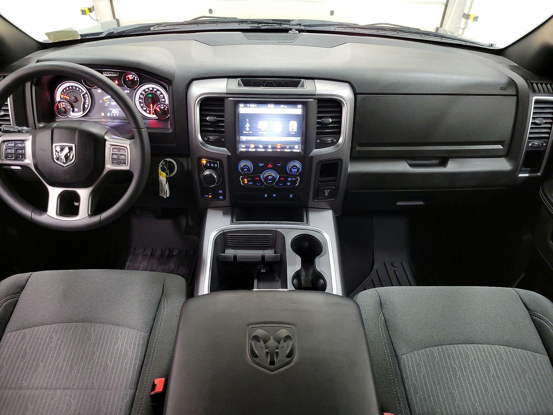 Thumbnail: 2022 RAM 1500 Classic - 9