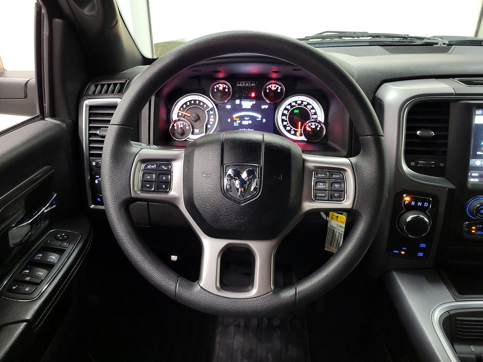 Thumbnail: 2022 RAM 1500 Classic - 10