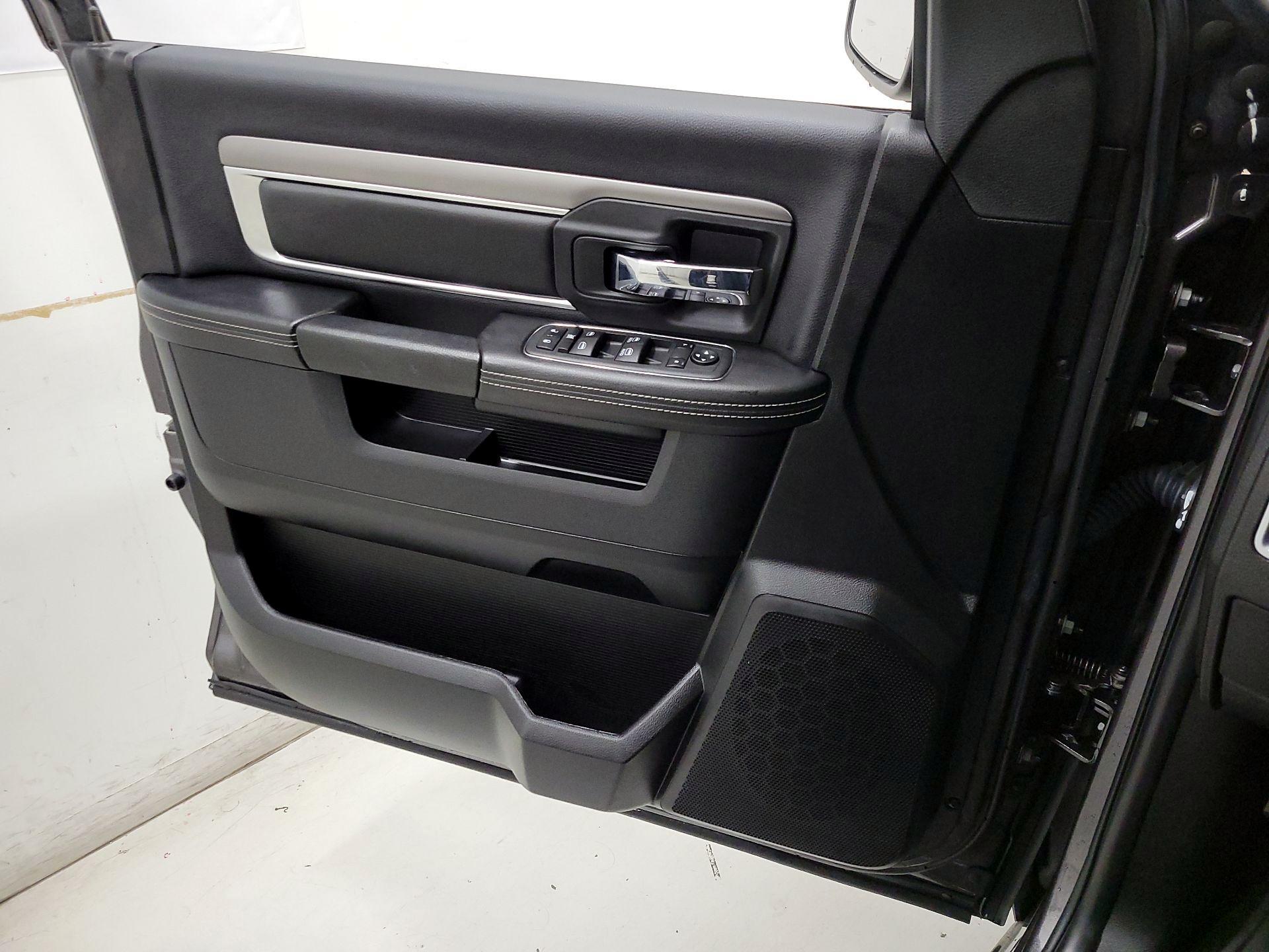 Thumbnail: 2022 RAM 1500 Classic - 12